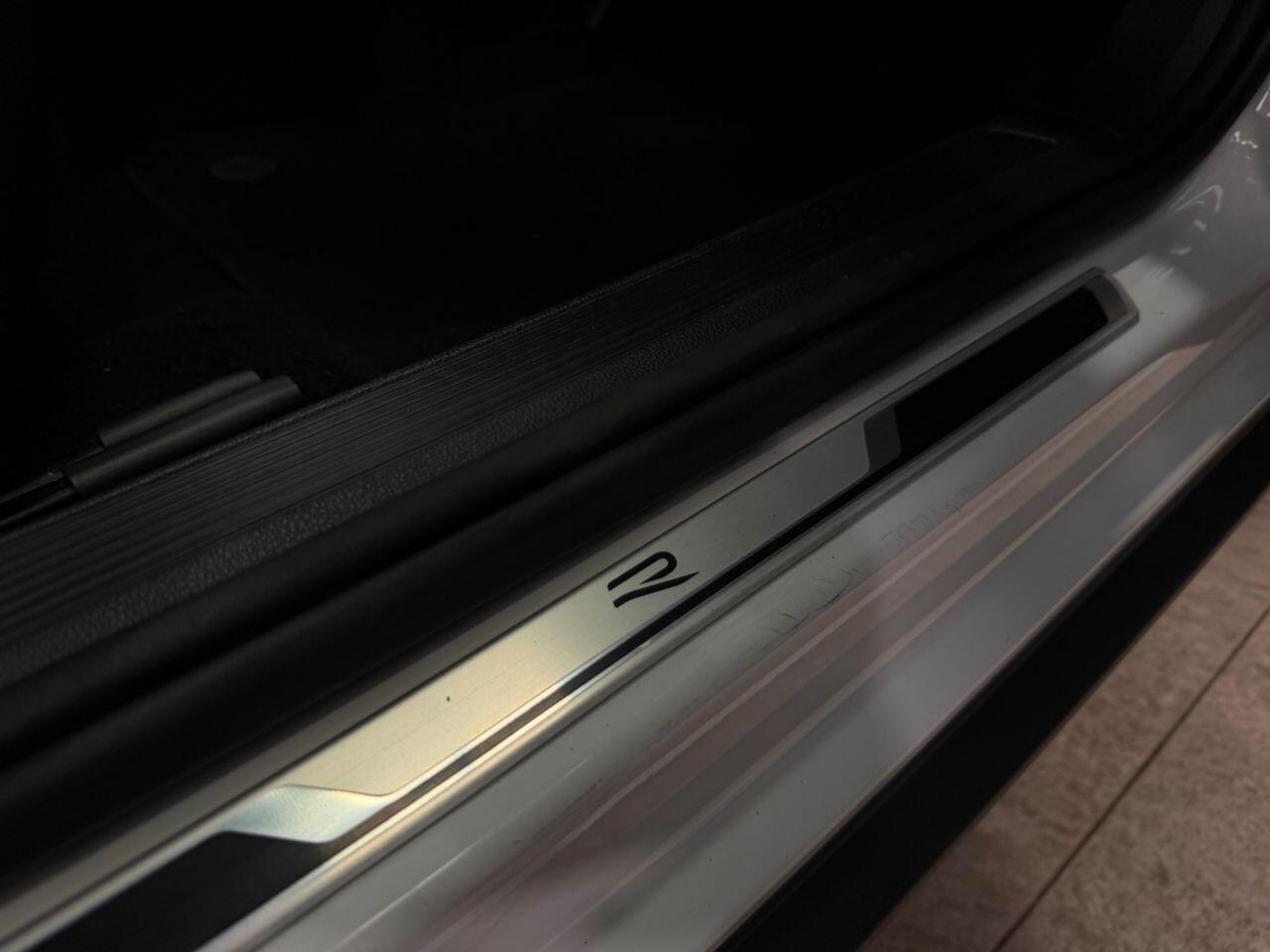 Volkswagen T-Roc view 26
