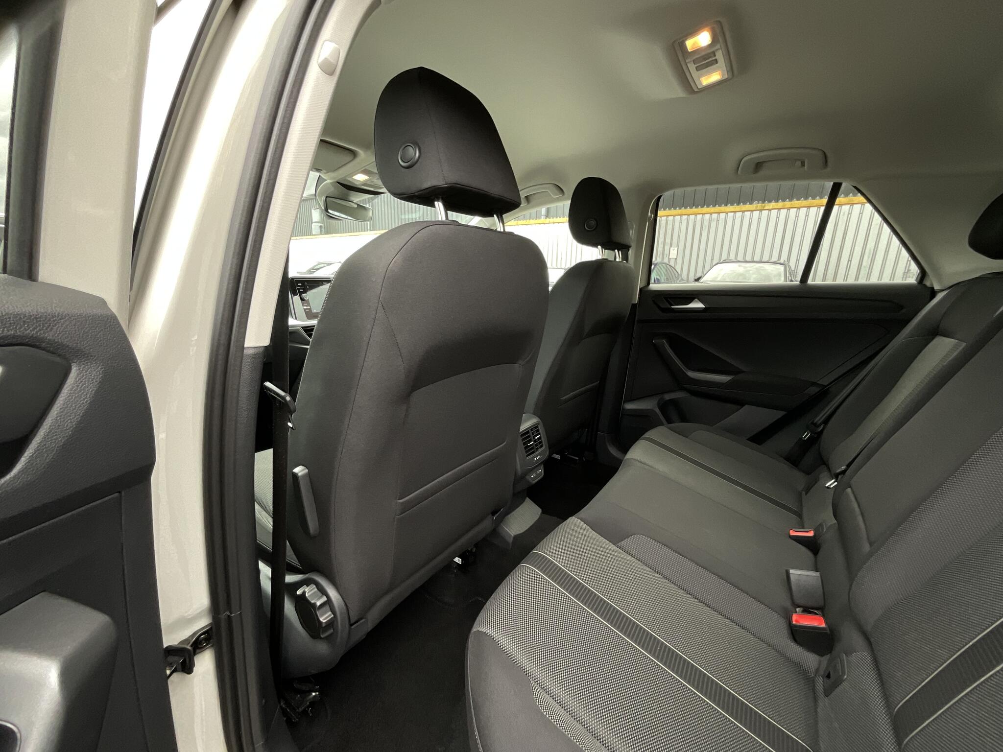 Volkswagen T-Roc view 13