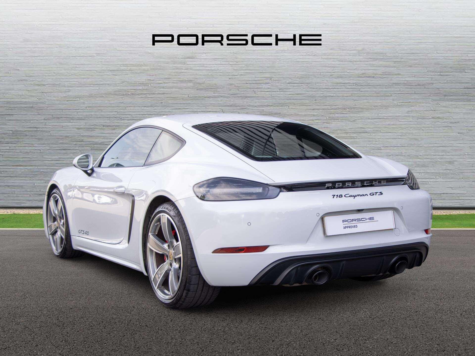Porsche Cayman view 12
