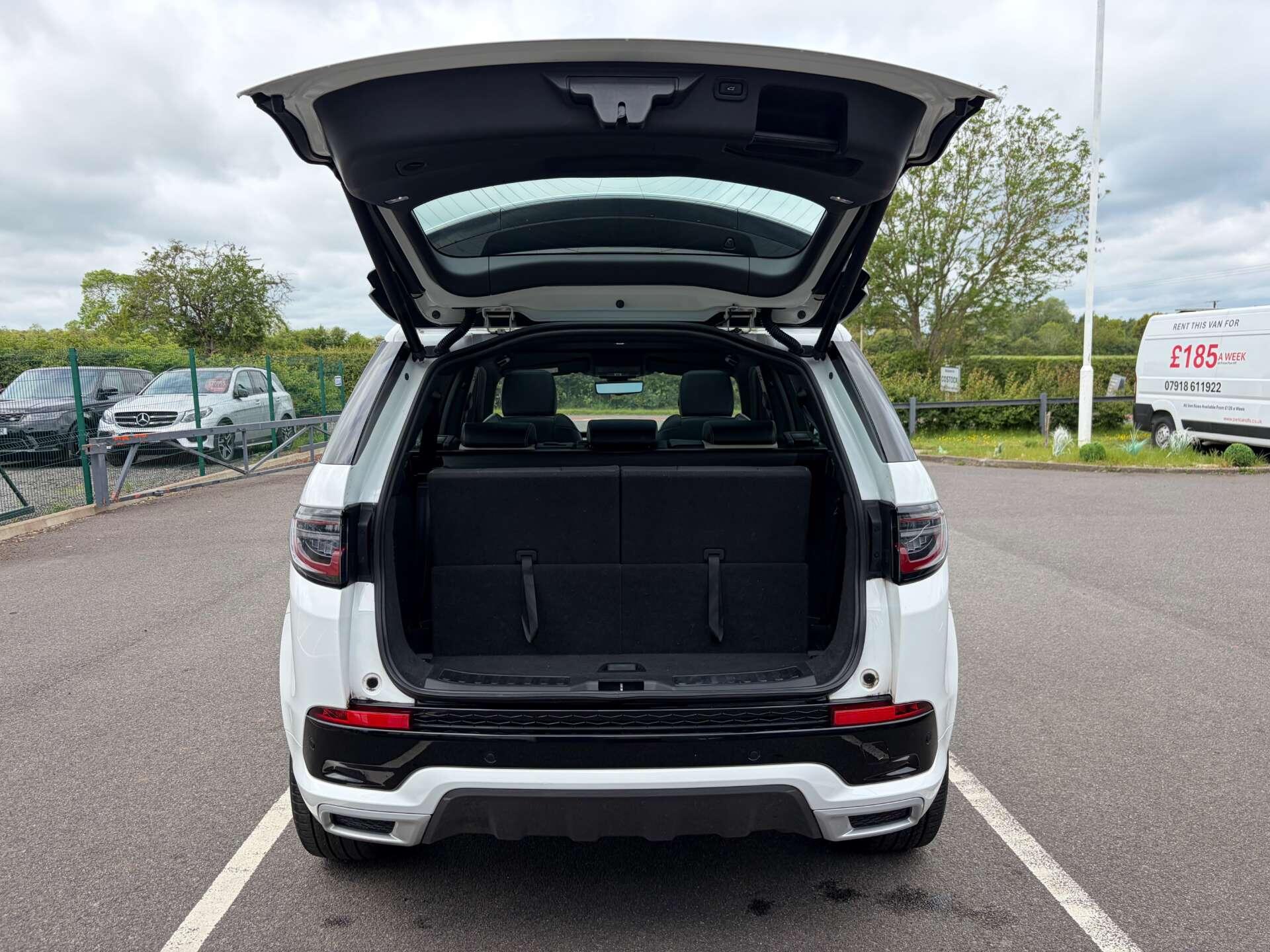 Land Rover Discovery Sport view 25