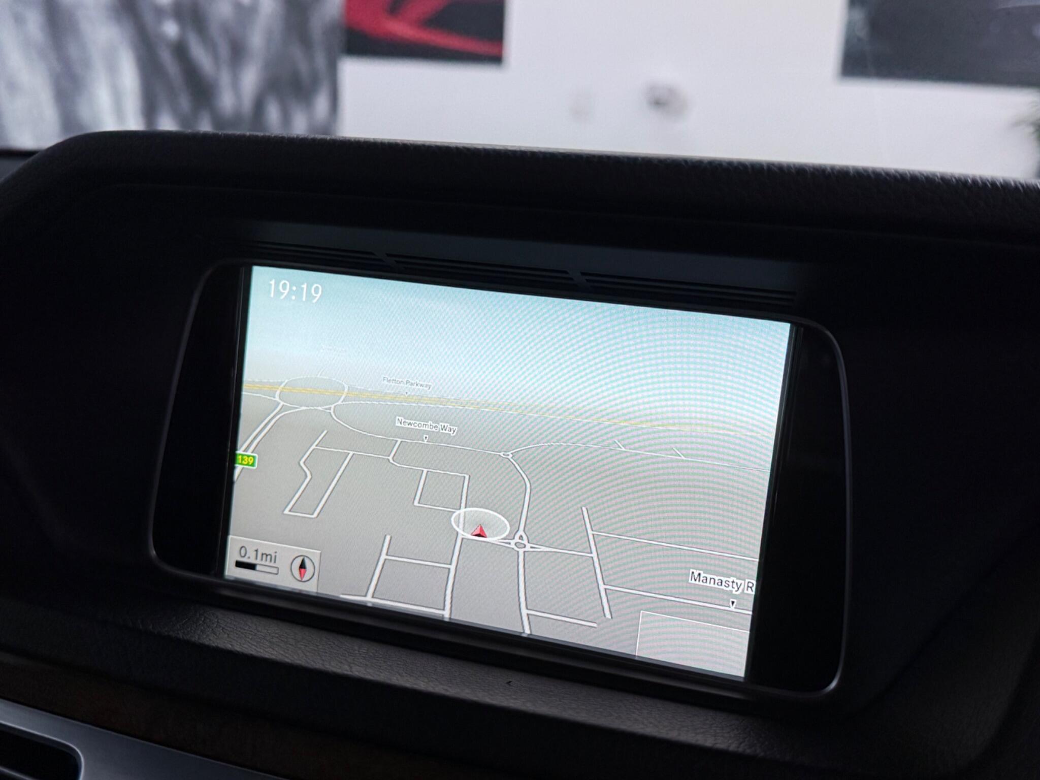Mercedes-Benz E-Class view 38