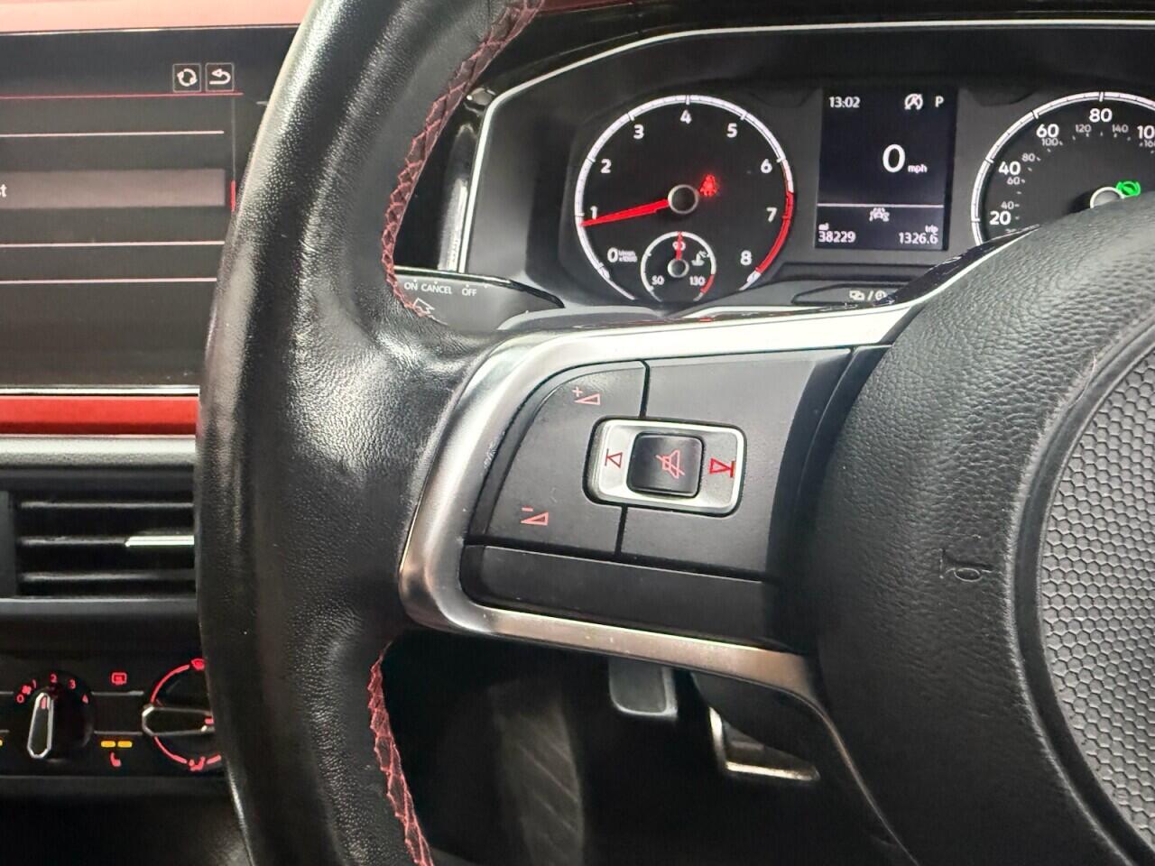 Volkswagen Polo view 14