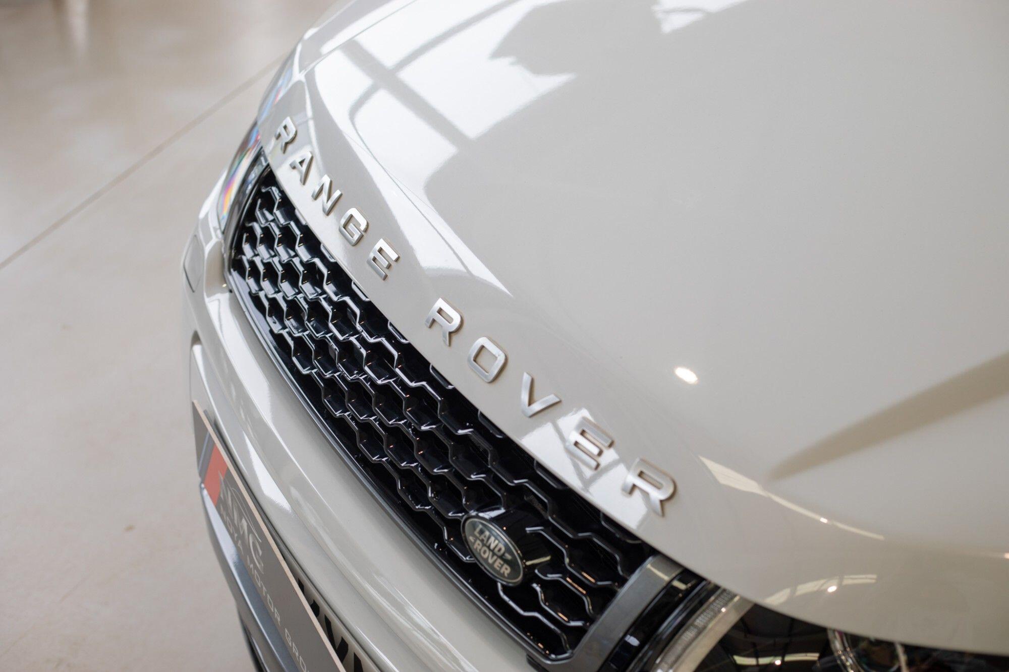 Land Rover Range Rover Evoque view 6