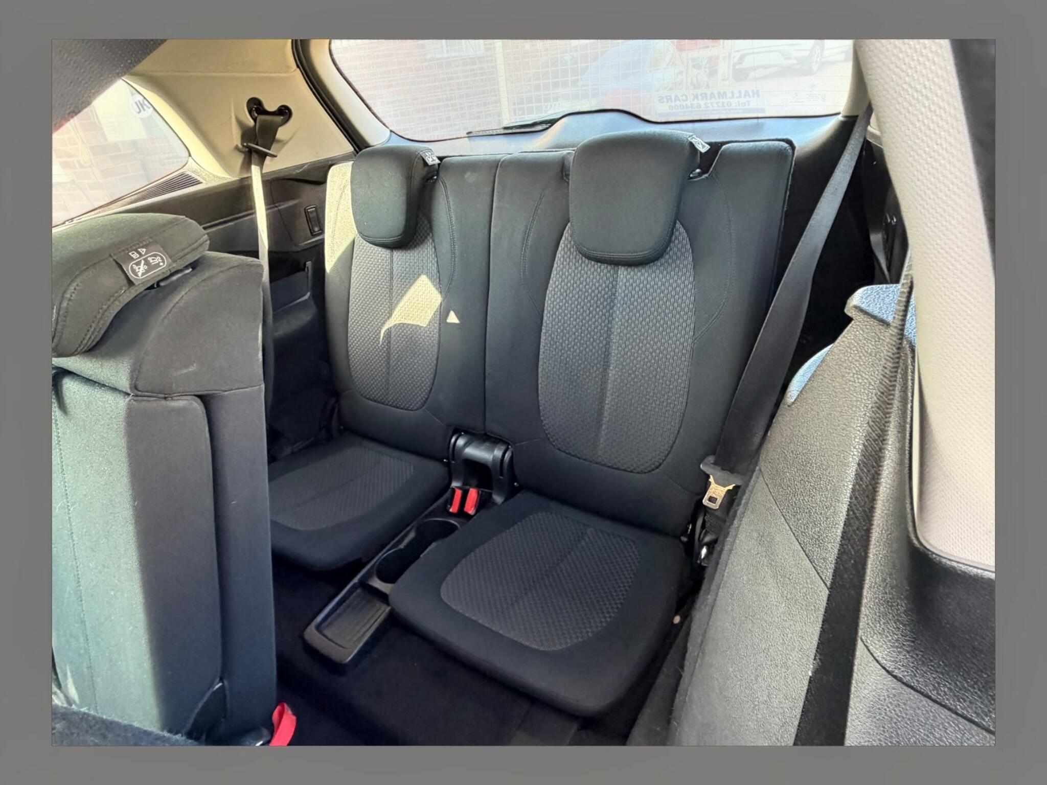 BMW 2 Series view 17