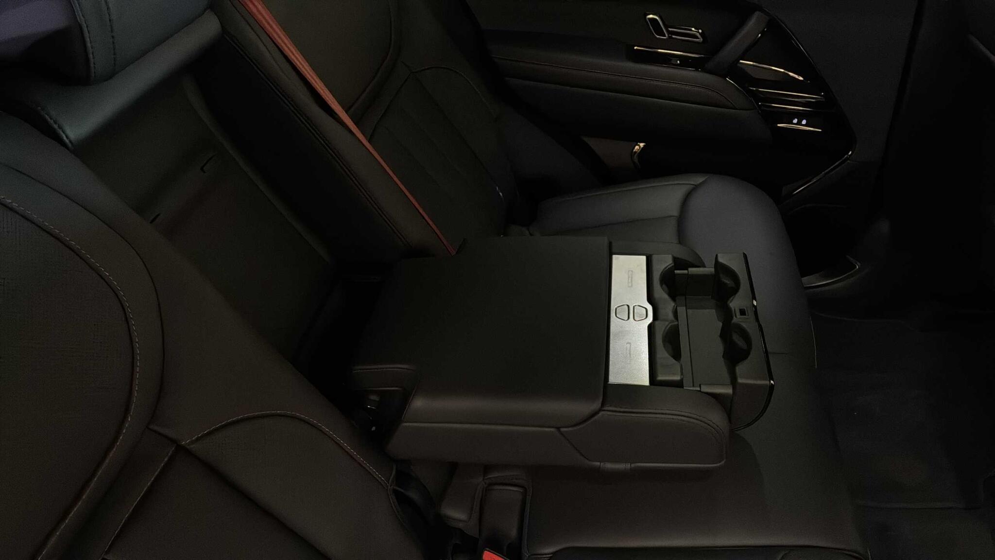 Land Rover Range Rover Sport view 31
