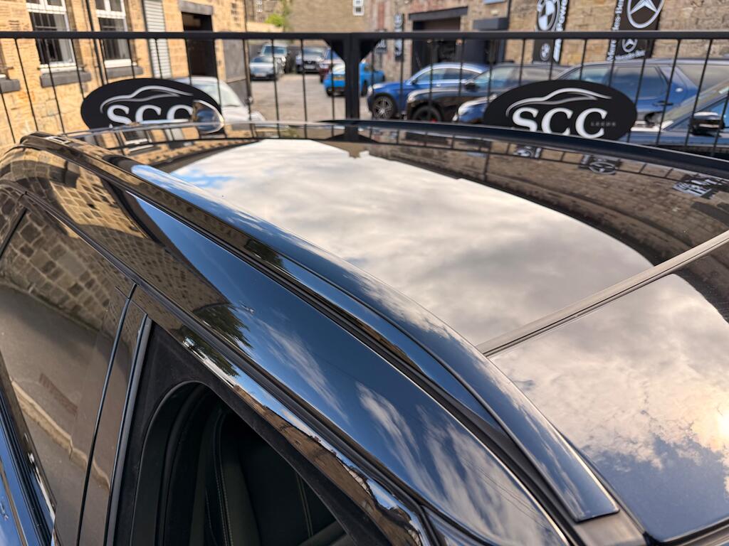 Land Rover Range Rover Velar view 21