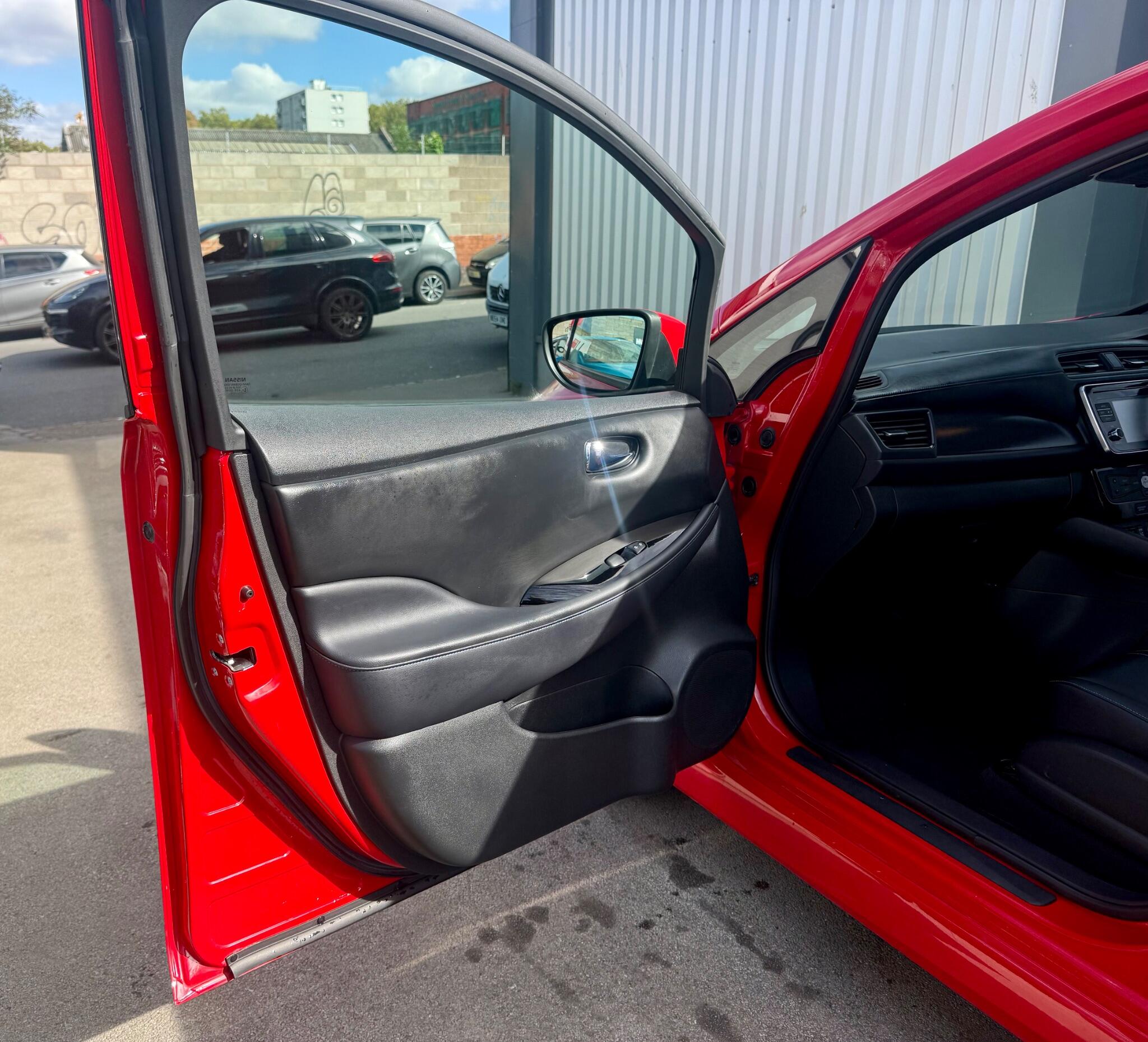 Nissan Leaf view 13