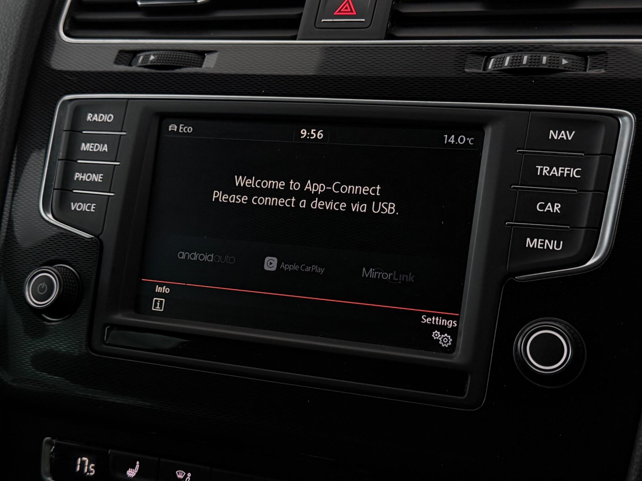 Volkswagen Golf view 28