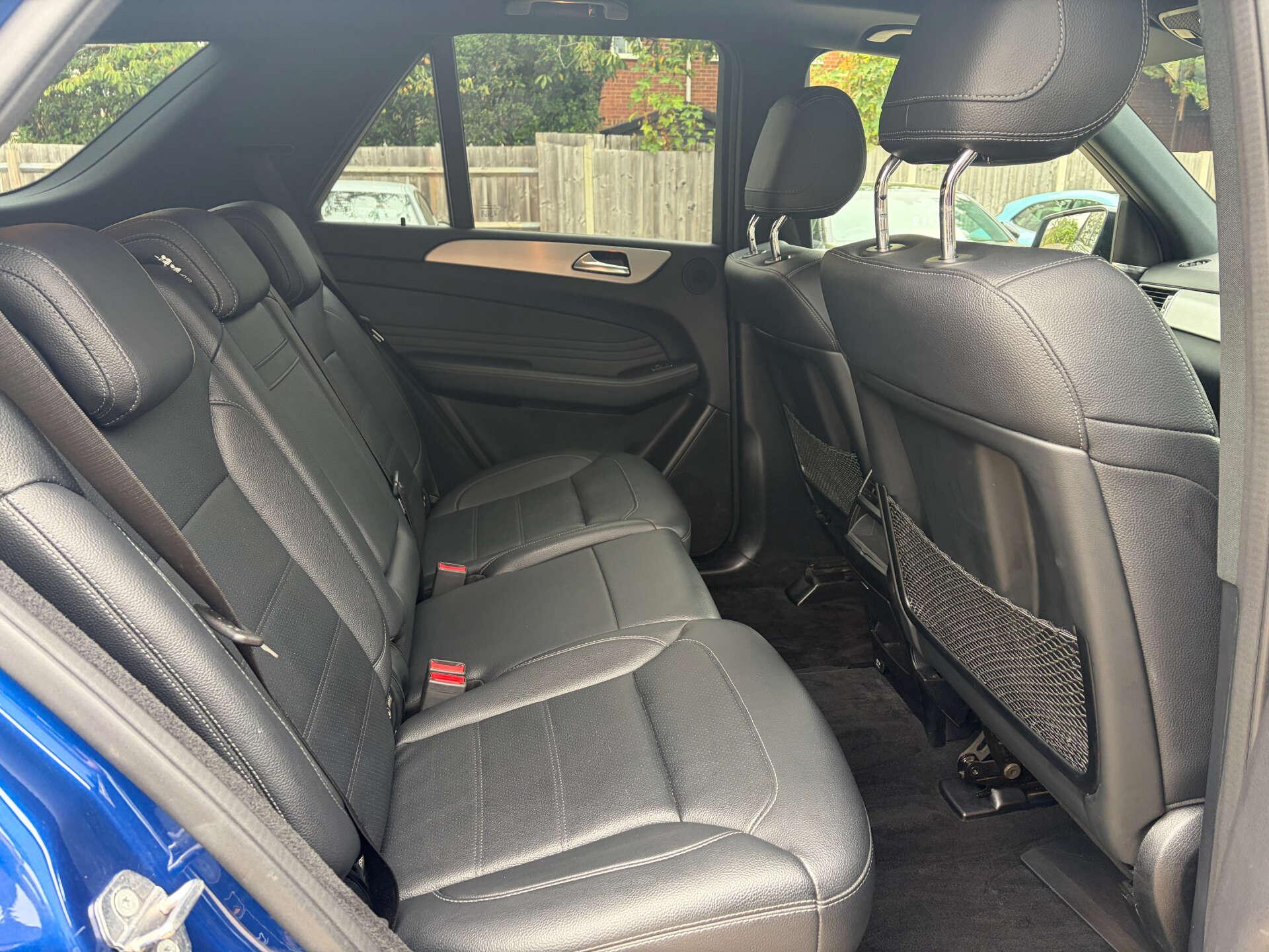 Mercedes-Benz Gle view 25