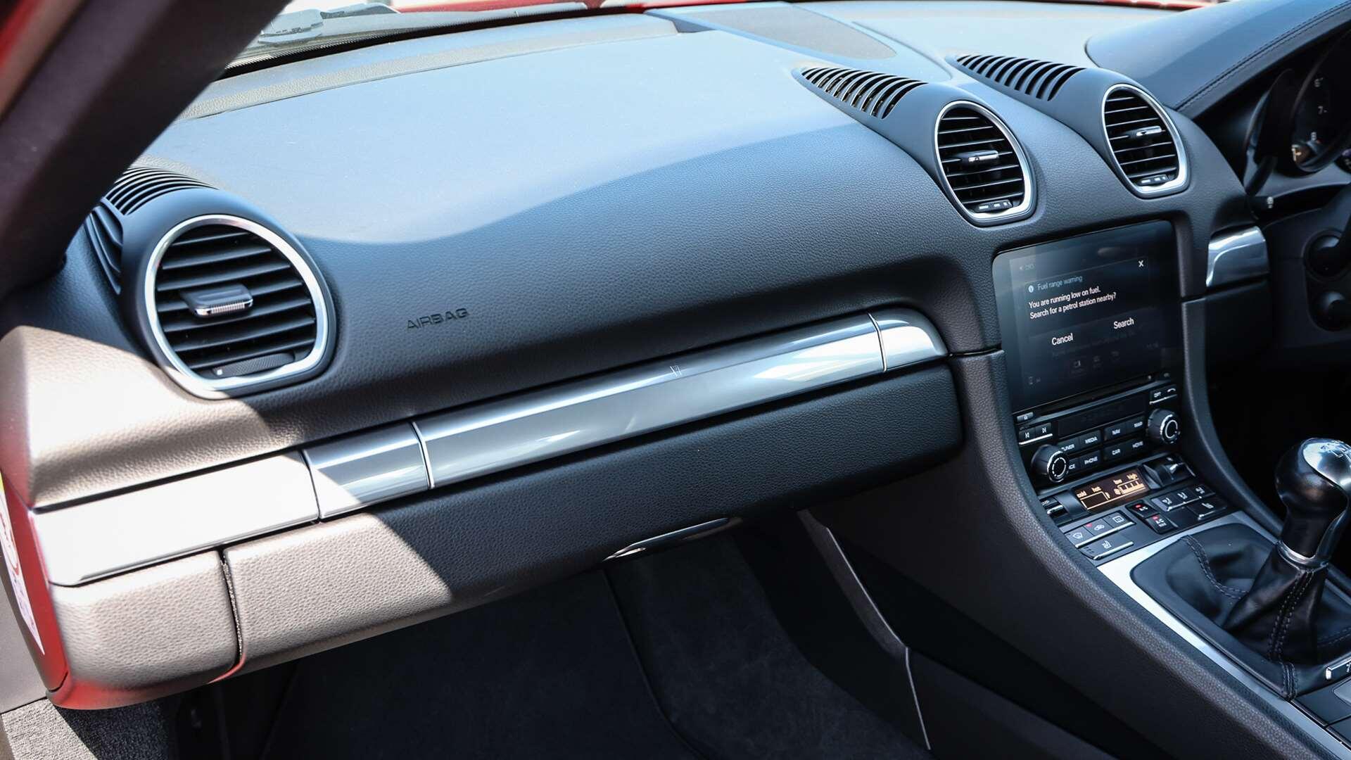 Porsche Cayman view 29