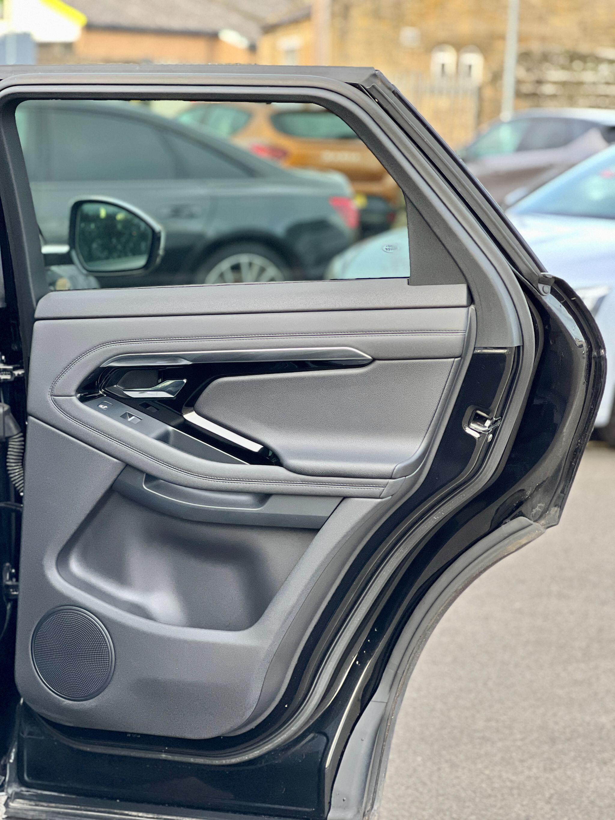 Land Rover Range Rover Evoque view 21