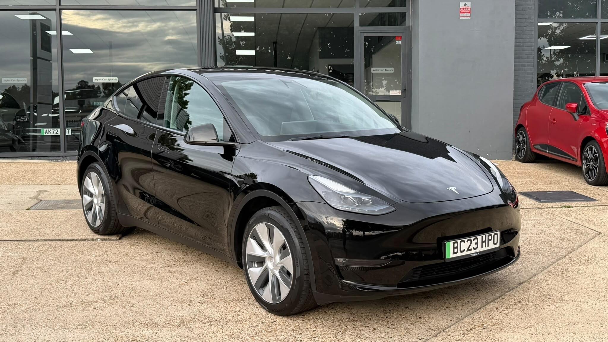 Tesla Model Y view 8