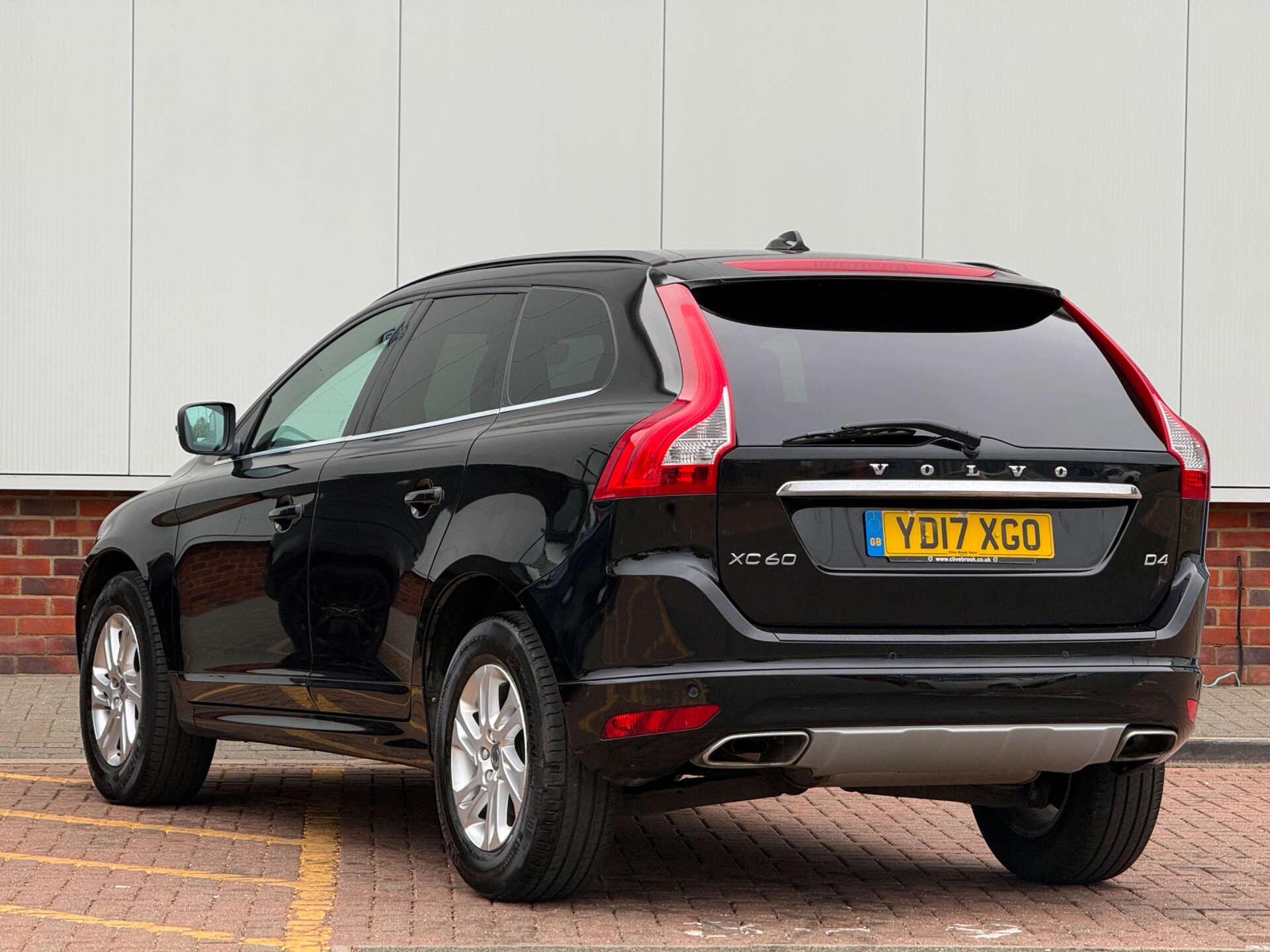 Volvo XC60 view 4