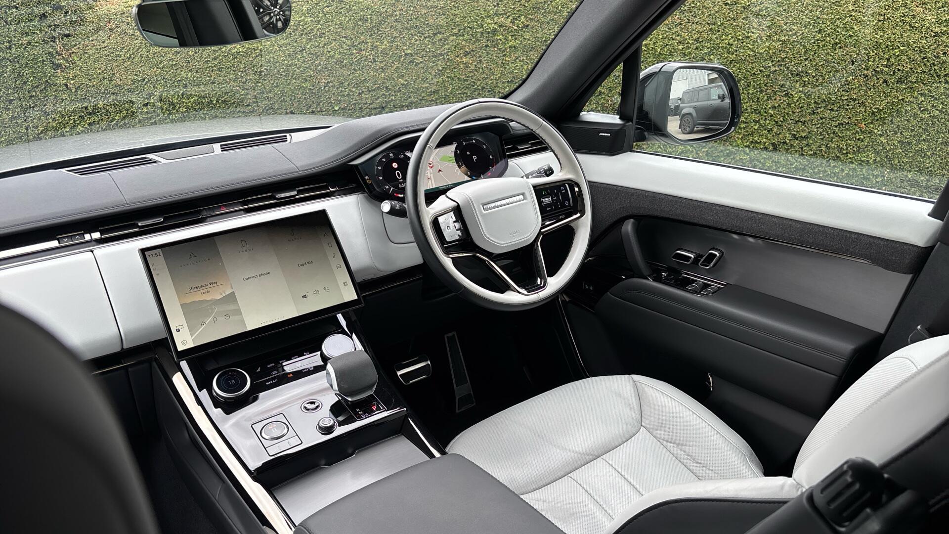 Land Rover Range Rover Sport view 46