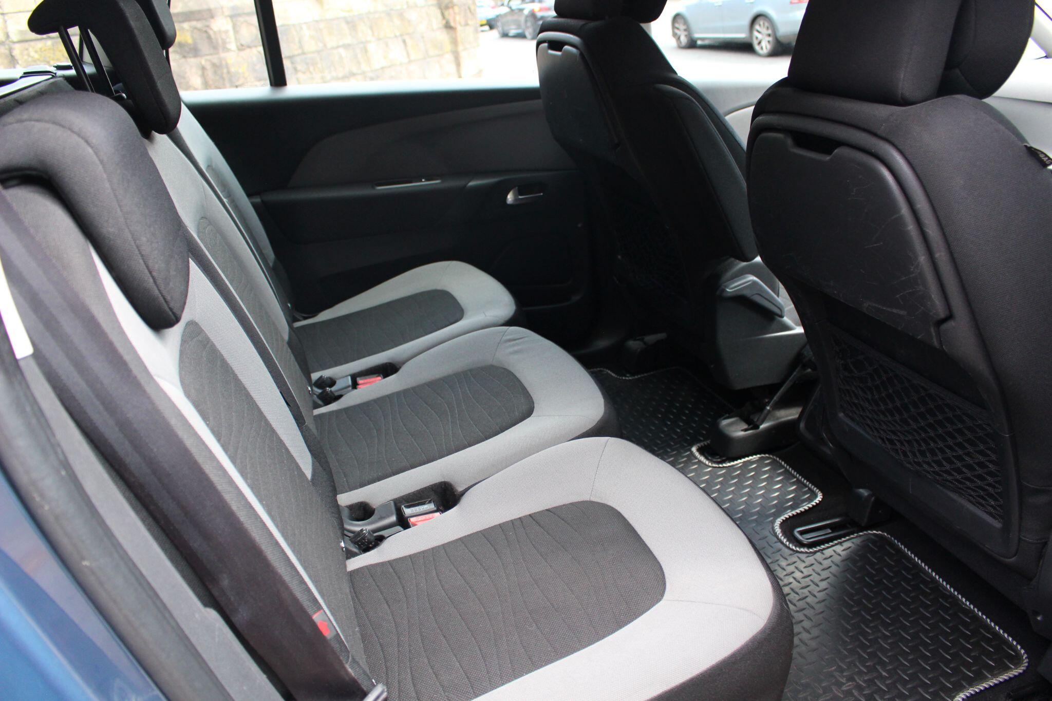 Citroen Grand C4 Picasso view 25