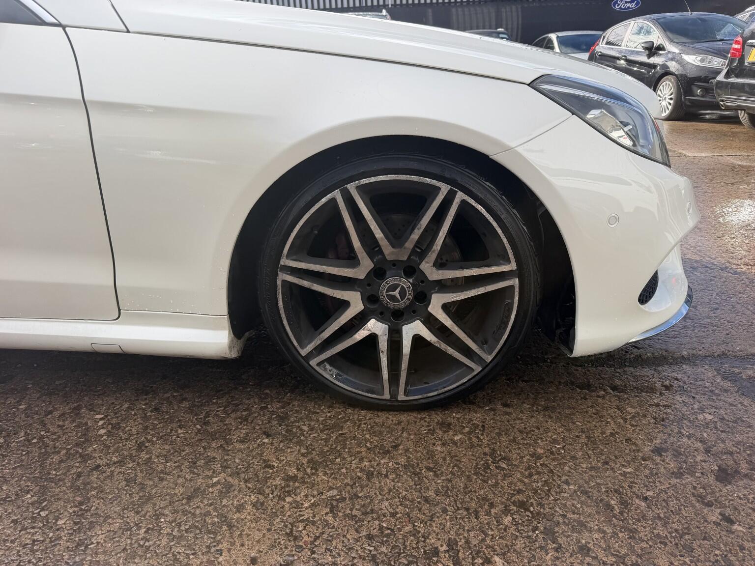 Mercedes-Benz E-Class view 59