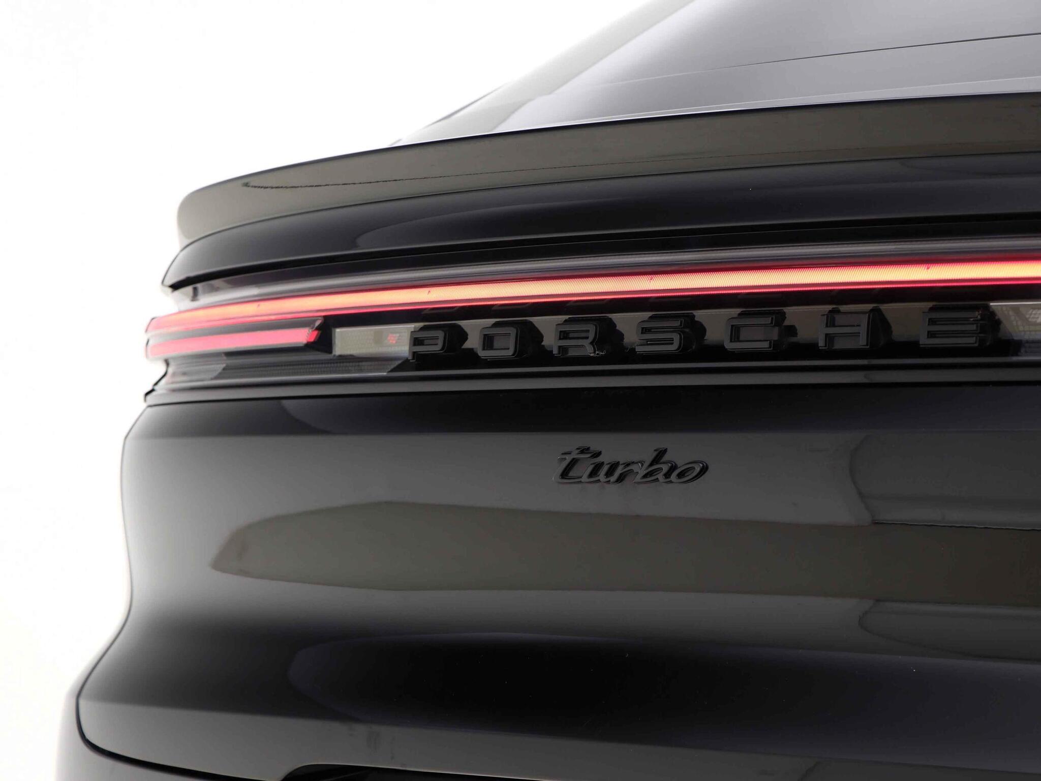 Porsche Cayenne view 21