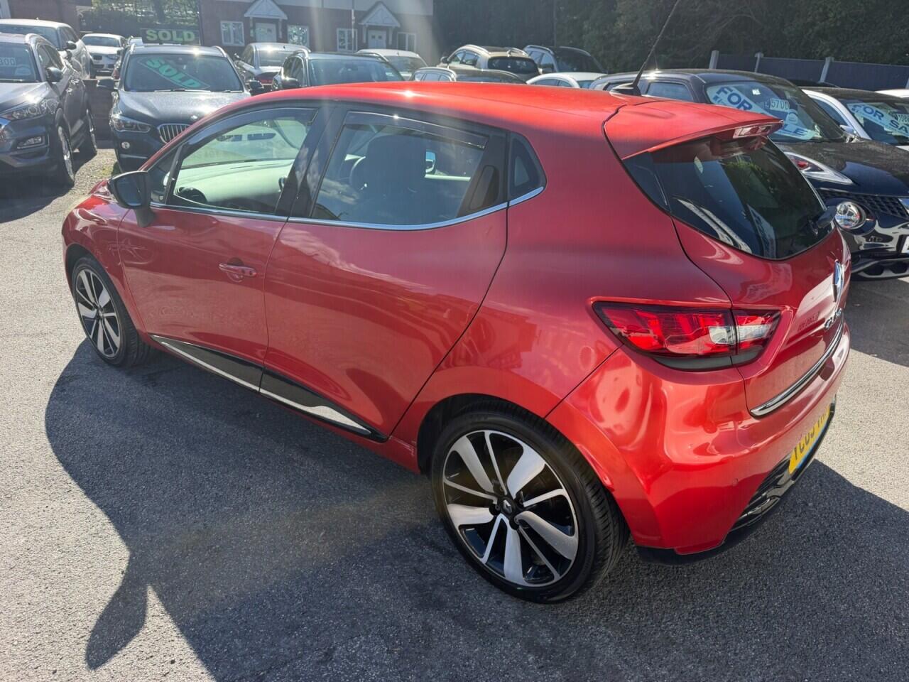 Renault Clio view 6