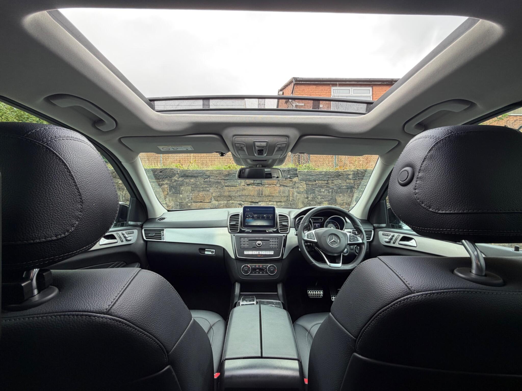 Mercedes-Benz GLE view 11