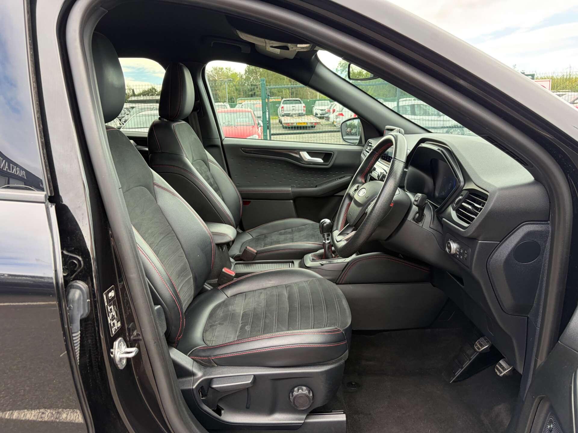 Ford Kuga view 35