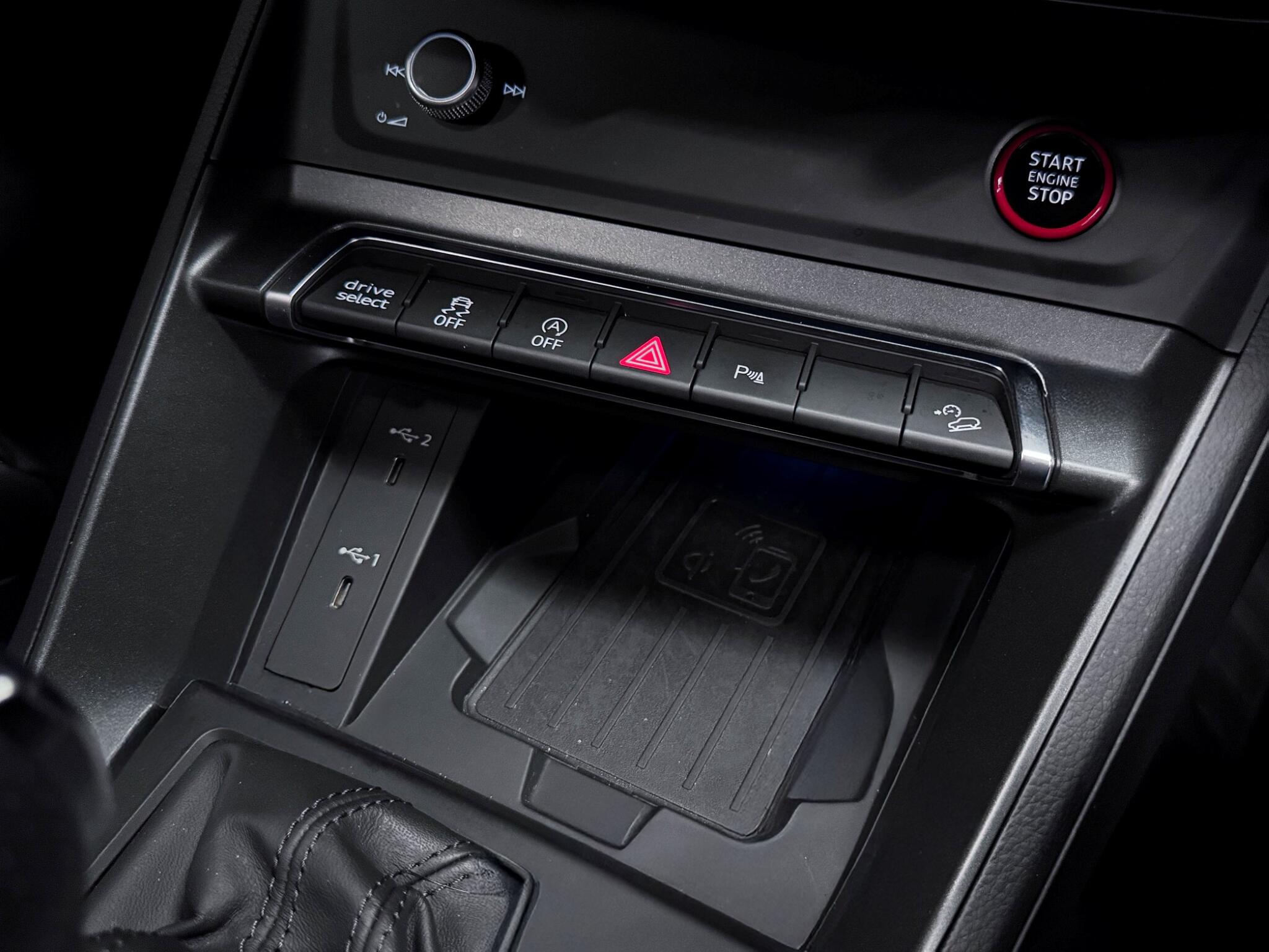 Audi RS Q3 view 33