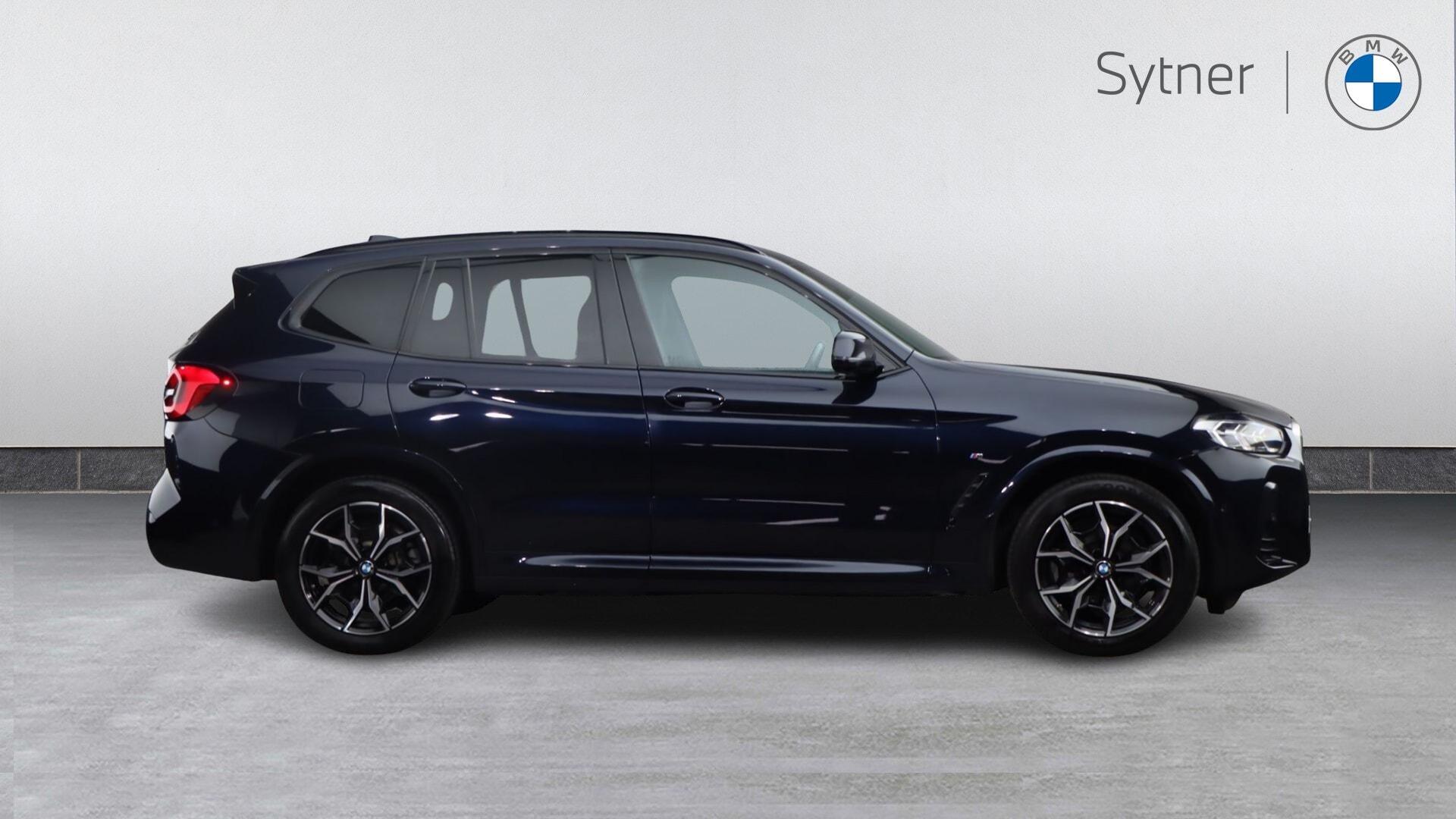 BMW X3 view 3
