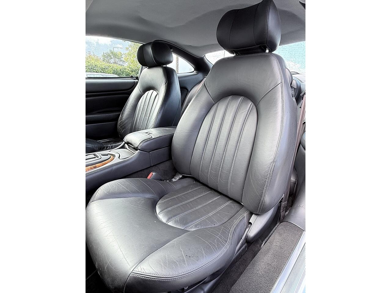 Jaguar XK8 view 28
