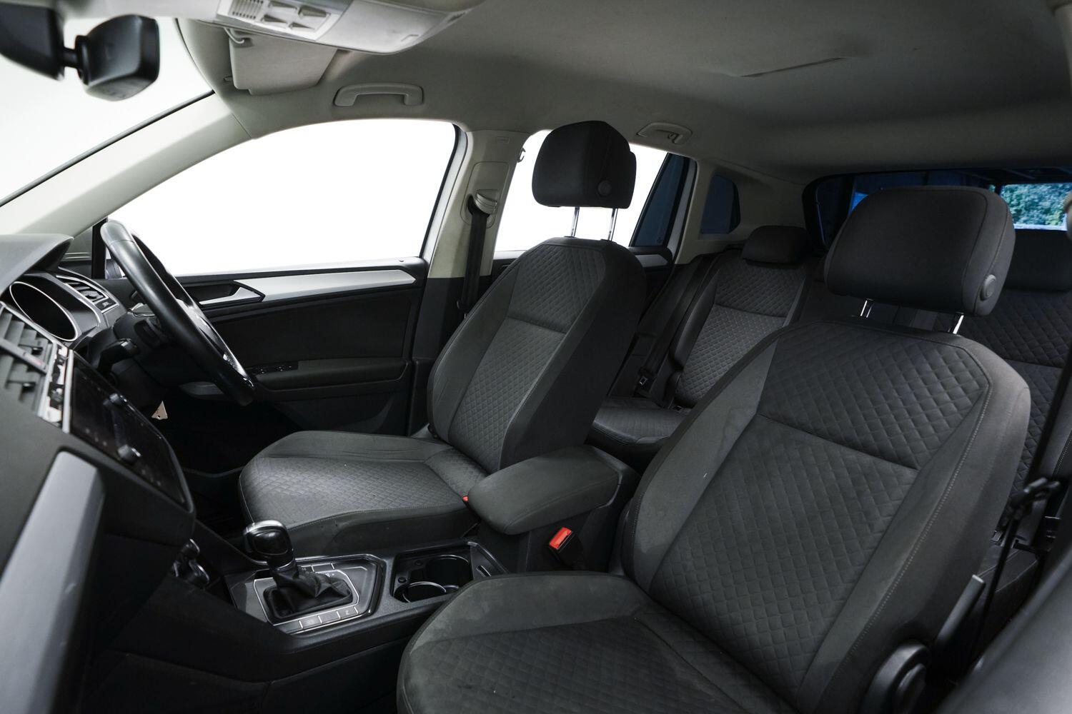 Volkswagen Tiguan view 22