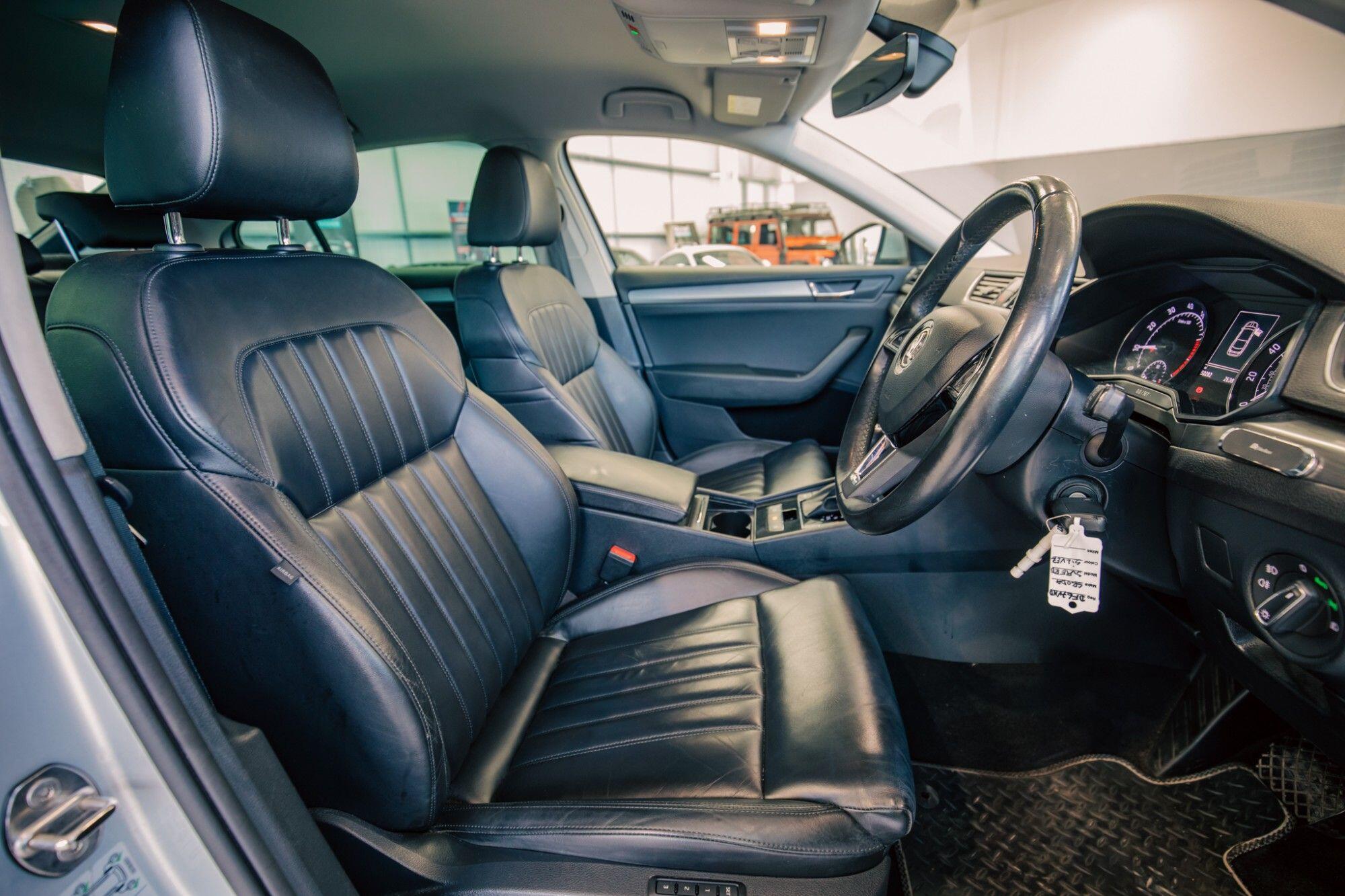 Skoda Superb view 2