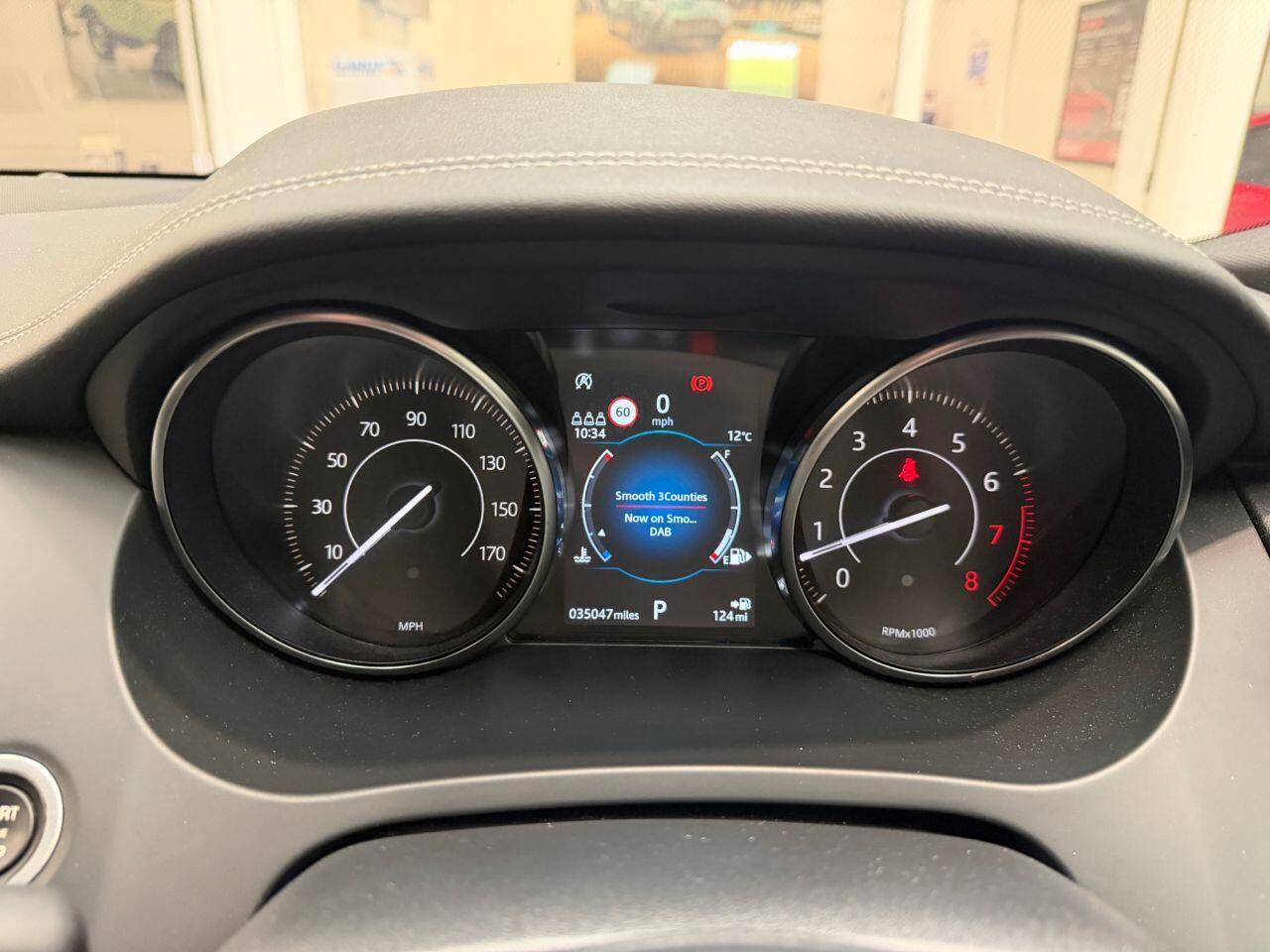 Jaguar E-Pace view 30