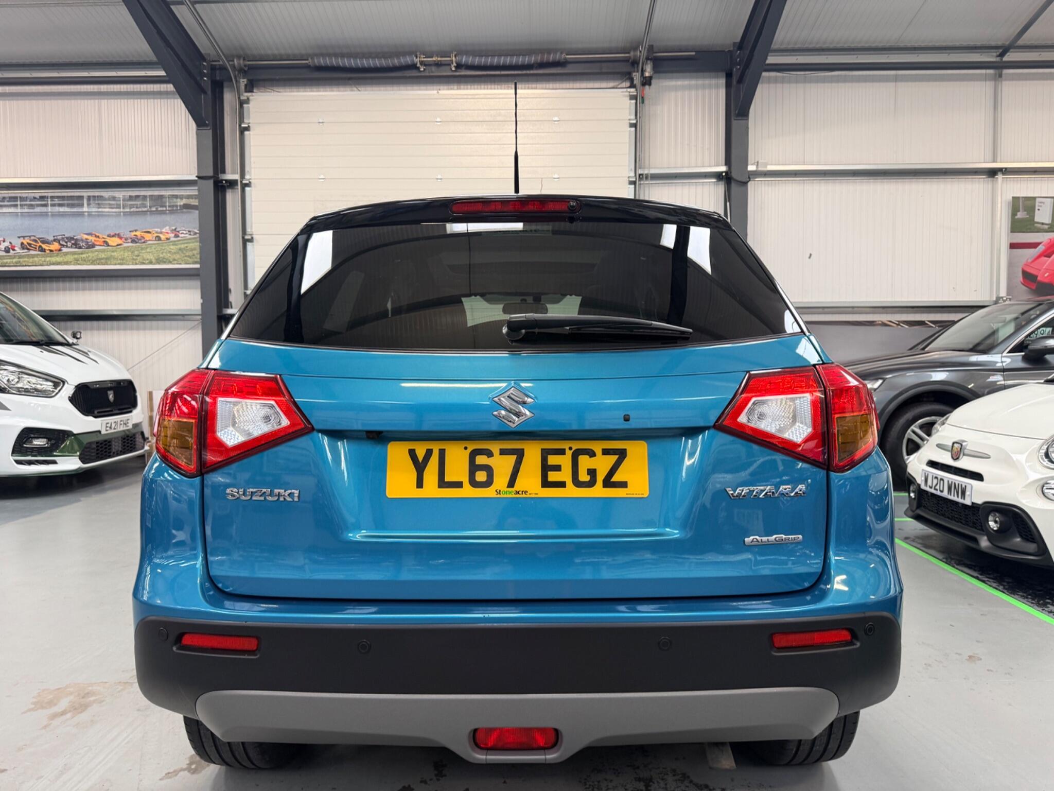 Suzuki Vitara view 18