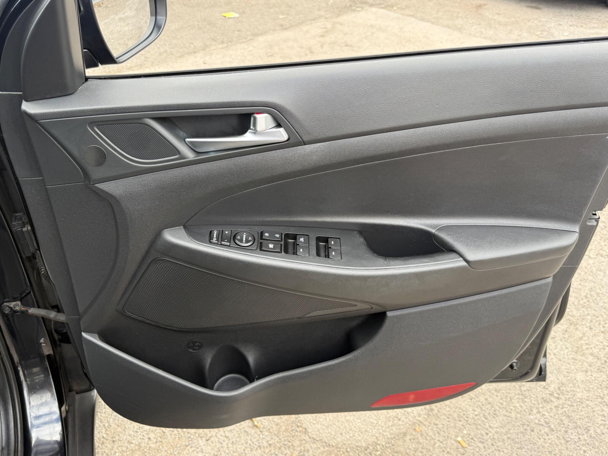 Hyundai TUCSON - Image 33