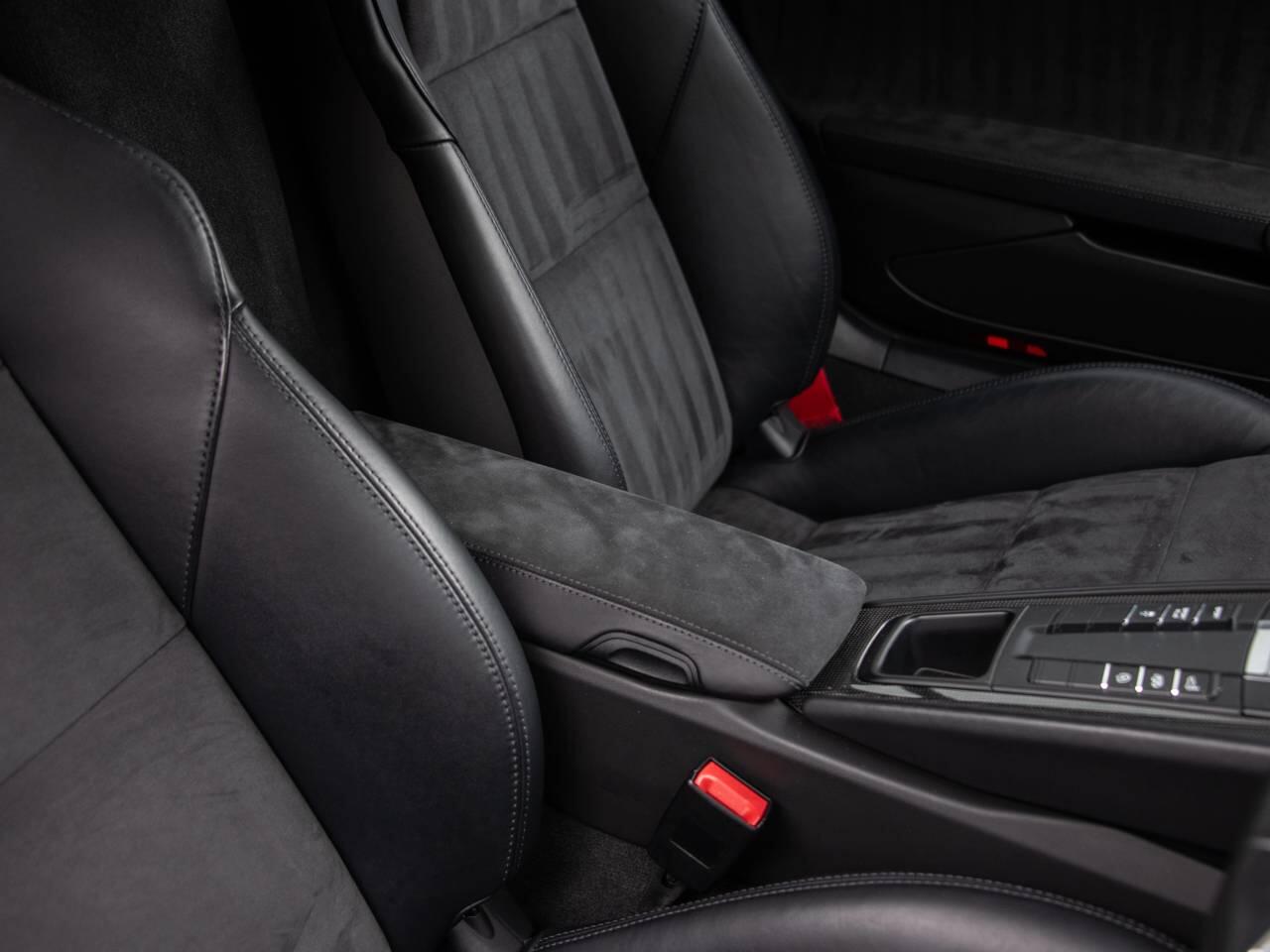 Porsche Cayman view 32