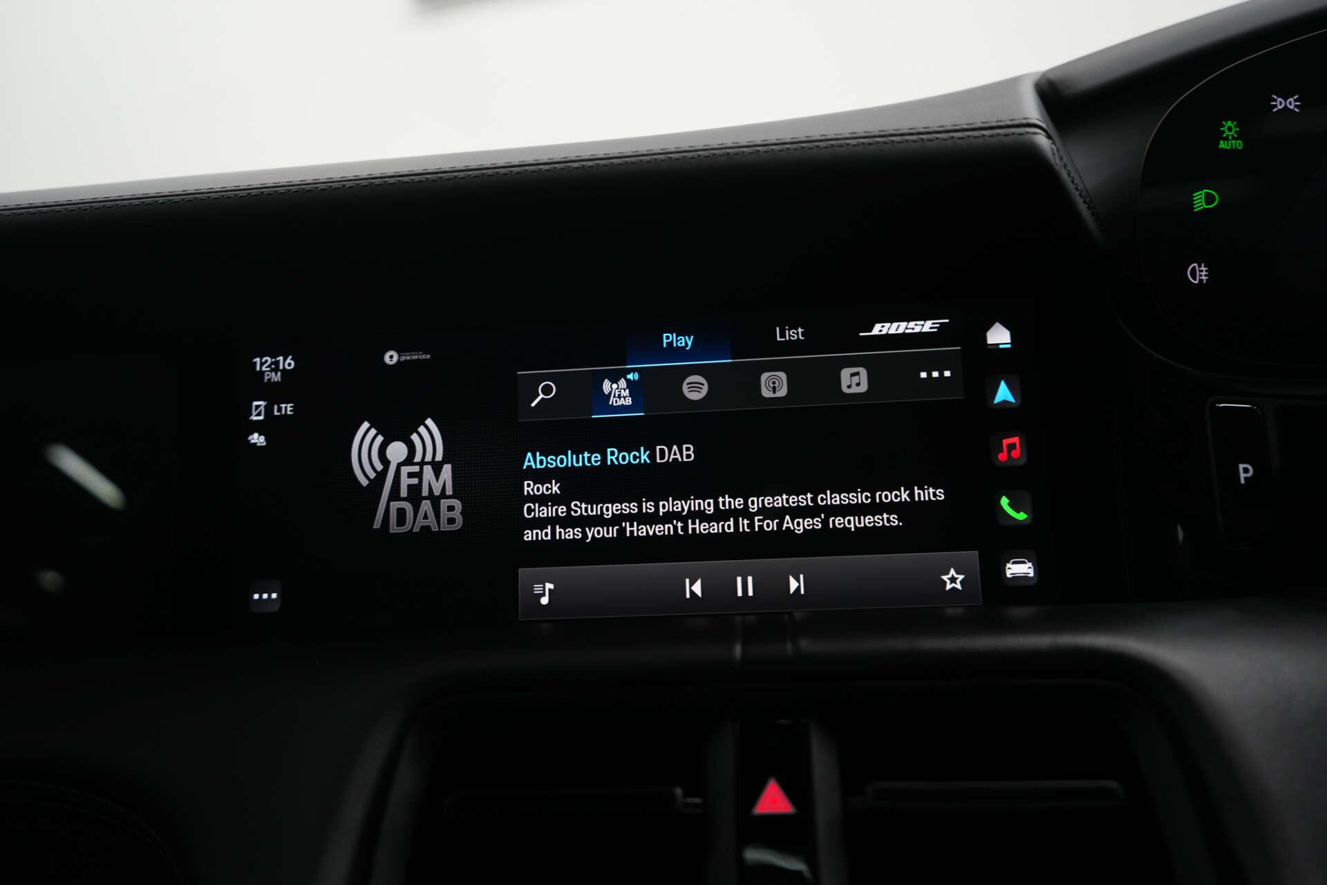 Porsche Taycan view 32