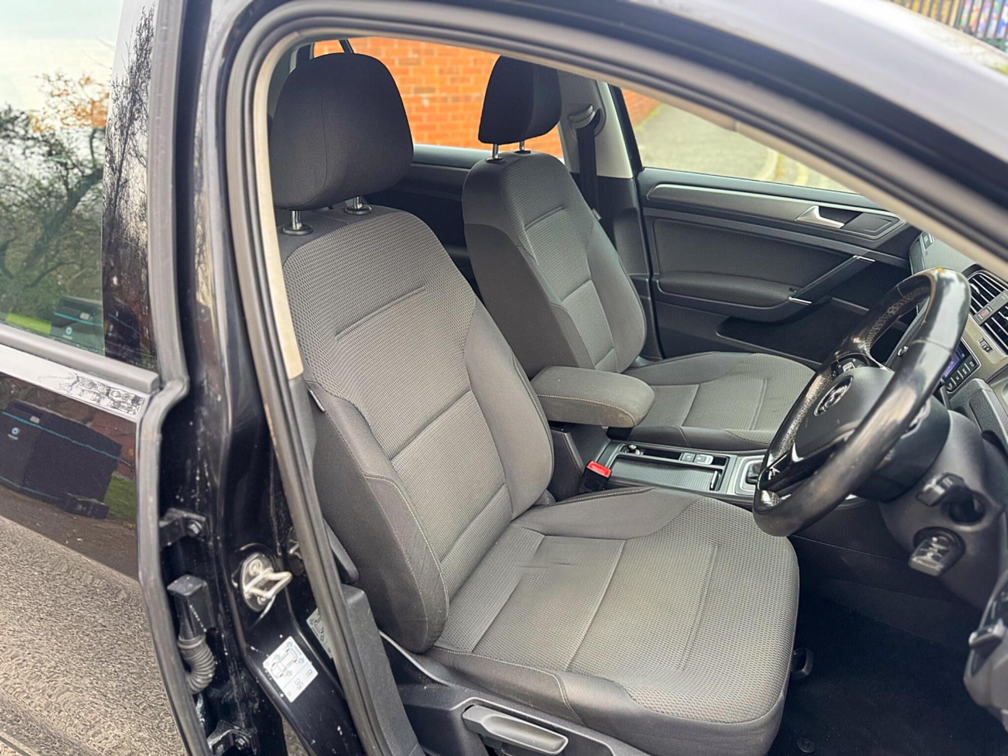 2013 Volkswagen Golf 1.4 TSI BlueMotion Tech SE DSG Euro 5 (s/s) 5dr image 33