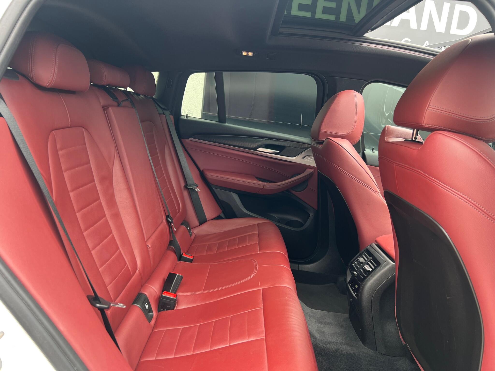 BMW X4 view 15