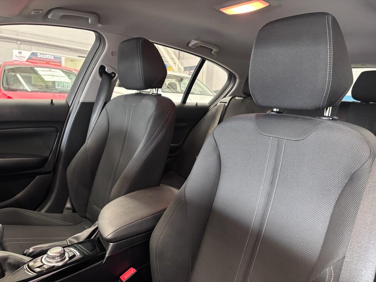 BMW 1 Series view 27