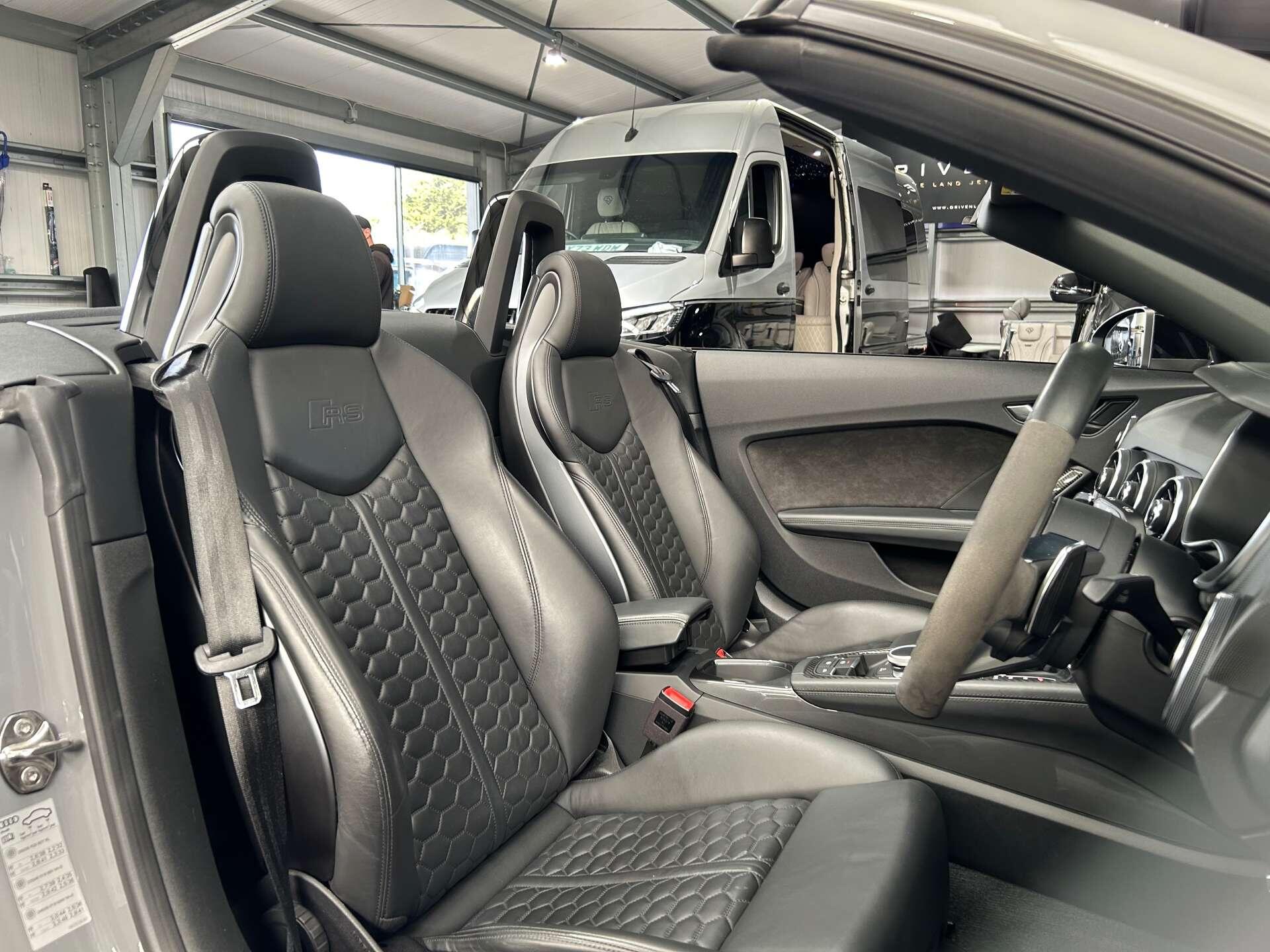 Audi TT RS view 42