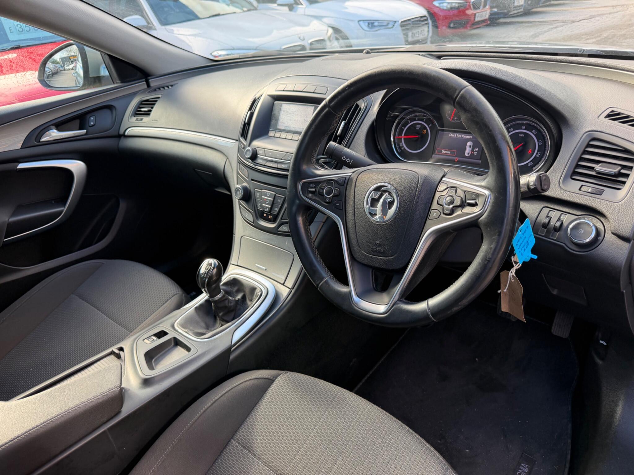 Vauxhall Insignia view 11