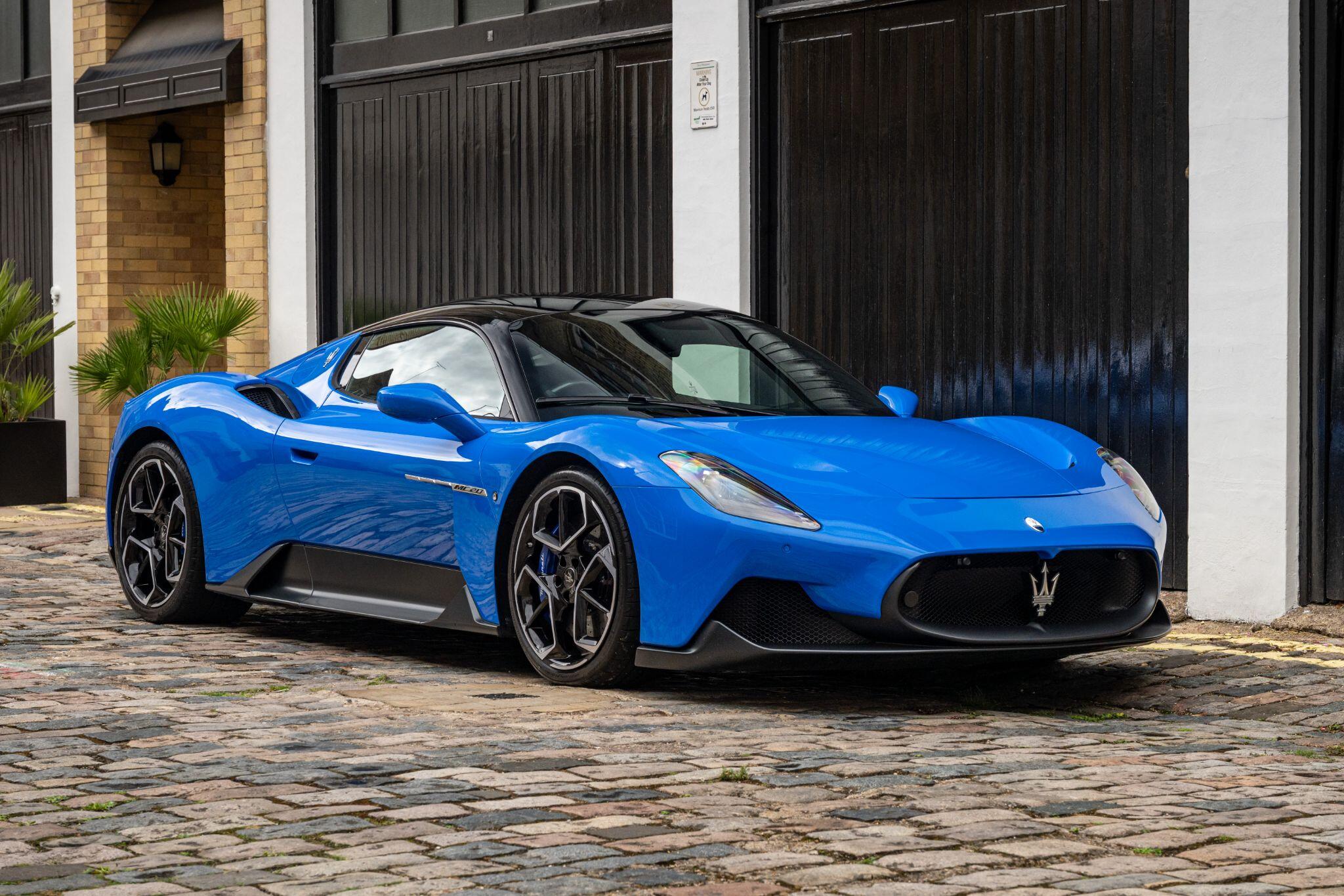 Maserati MC20 view 6