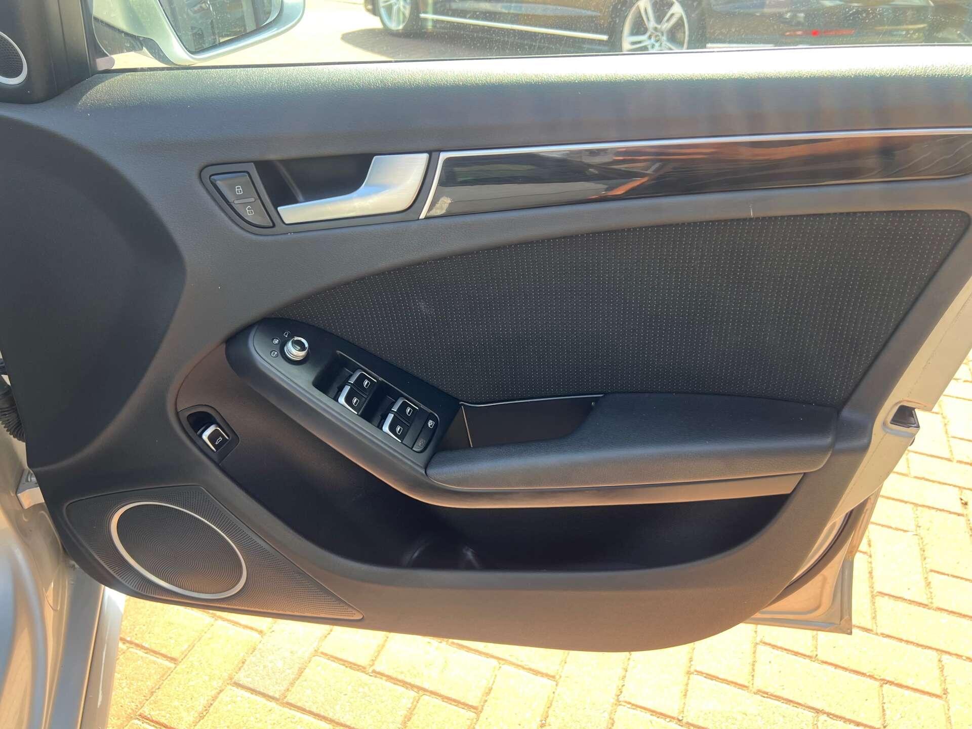 Audi A4 view 52