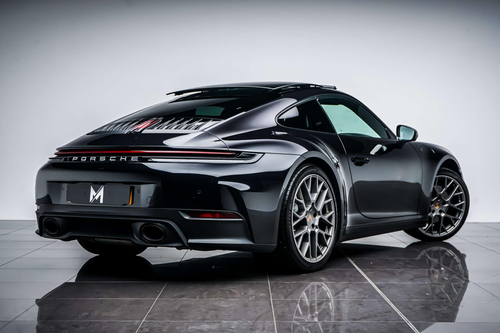 Porsche 911 view 15