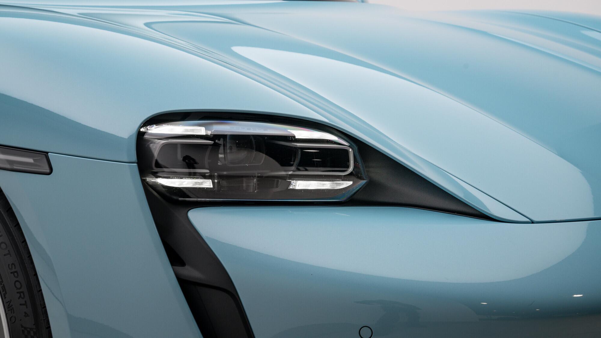 Porsche Taycan view 12