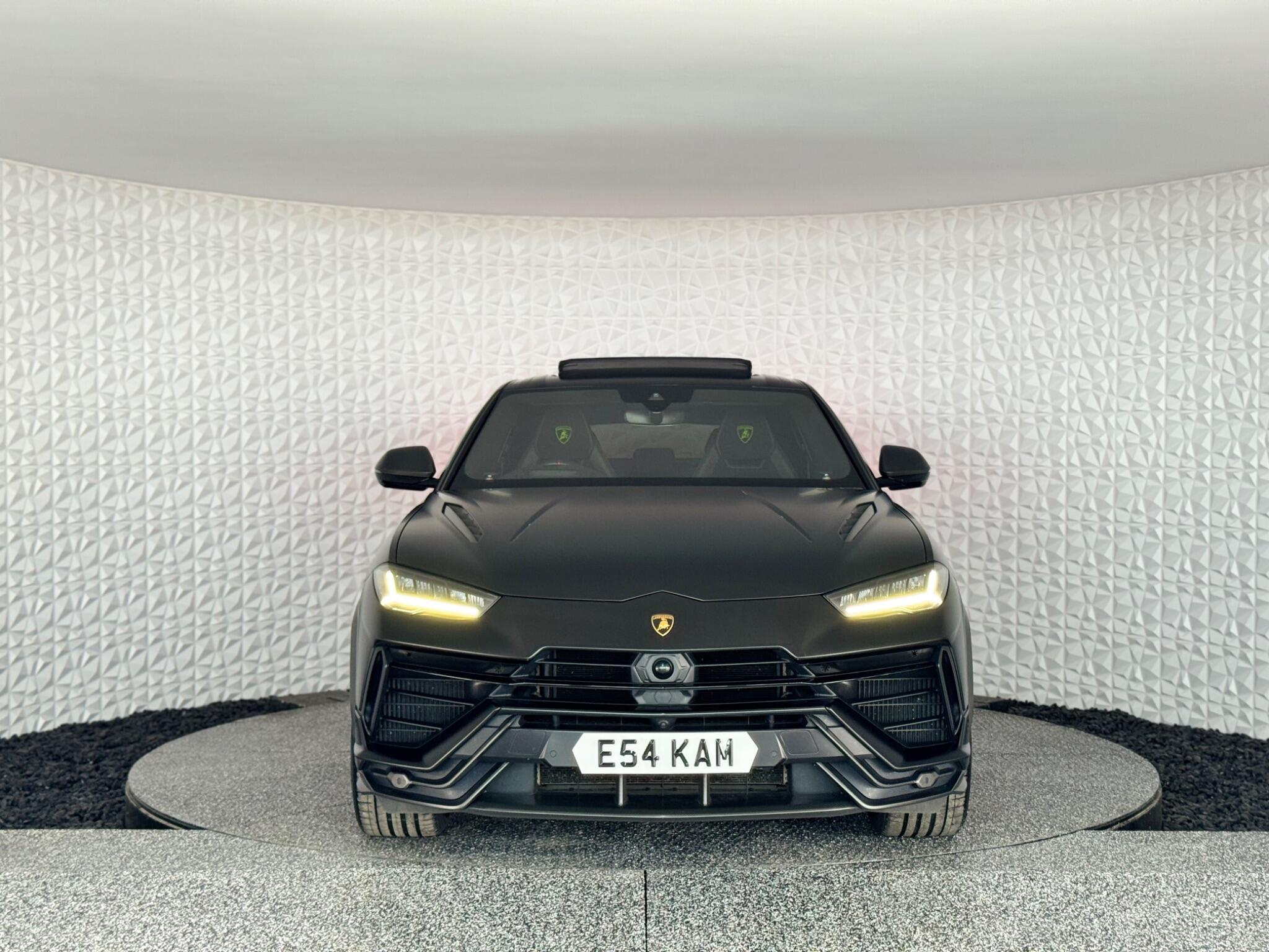 Lamborghini Urus view 4