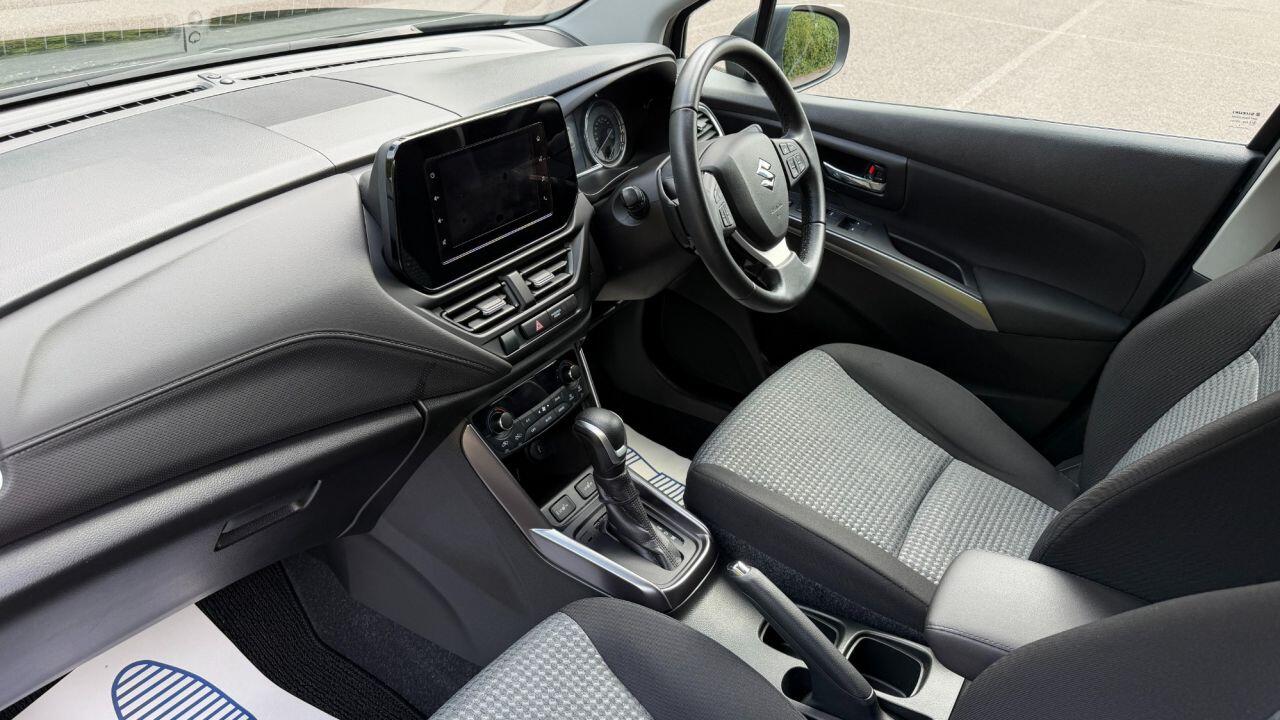Suzuki S-Cross view 8