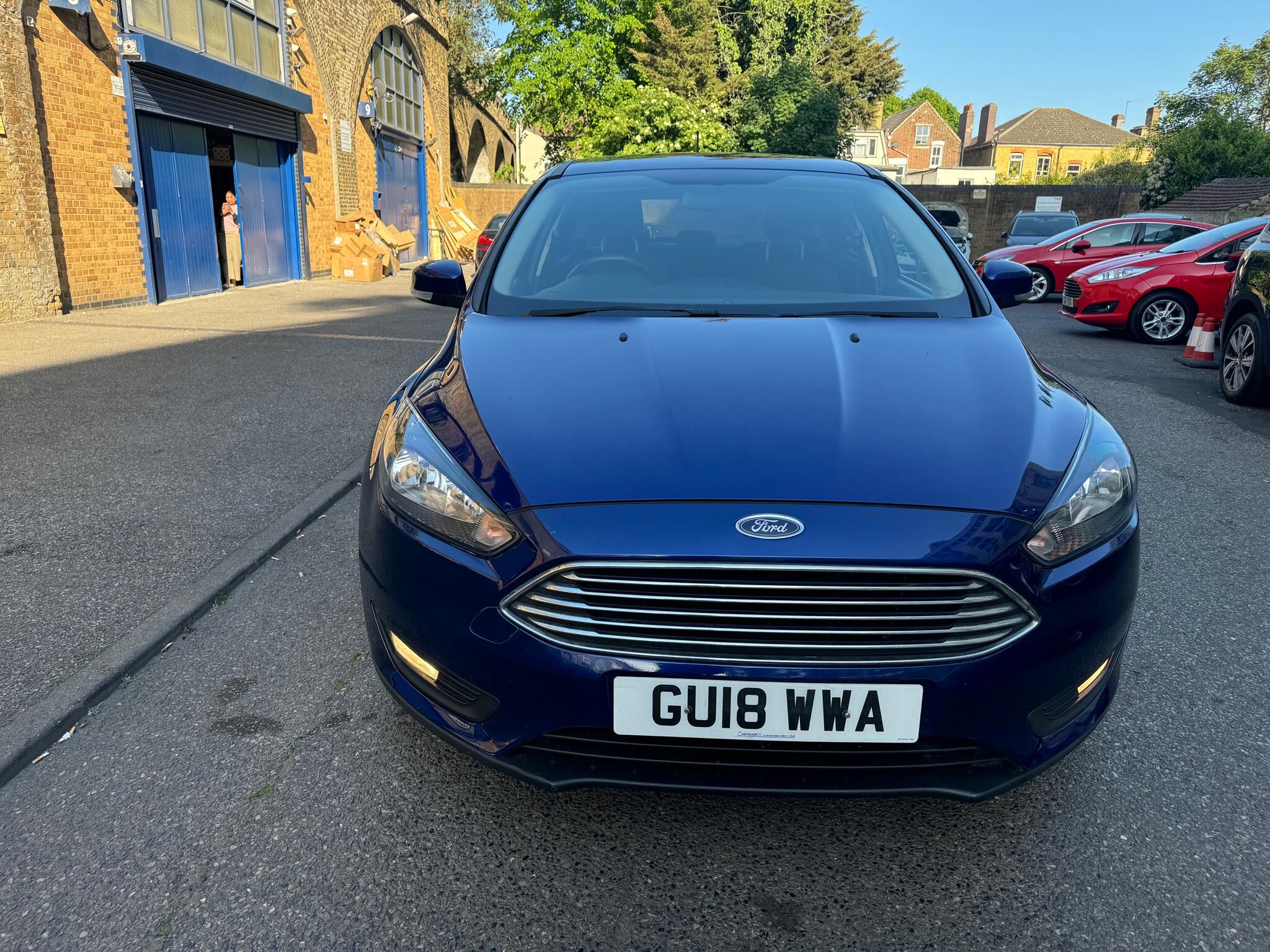 Ford Focus view 2