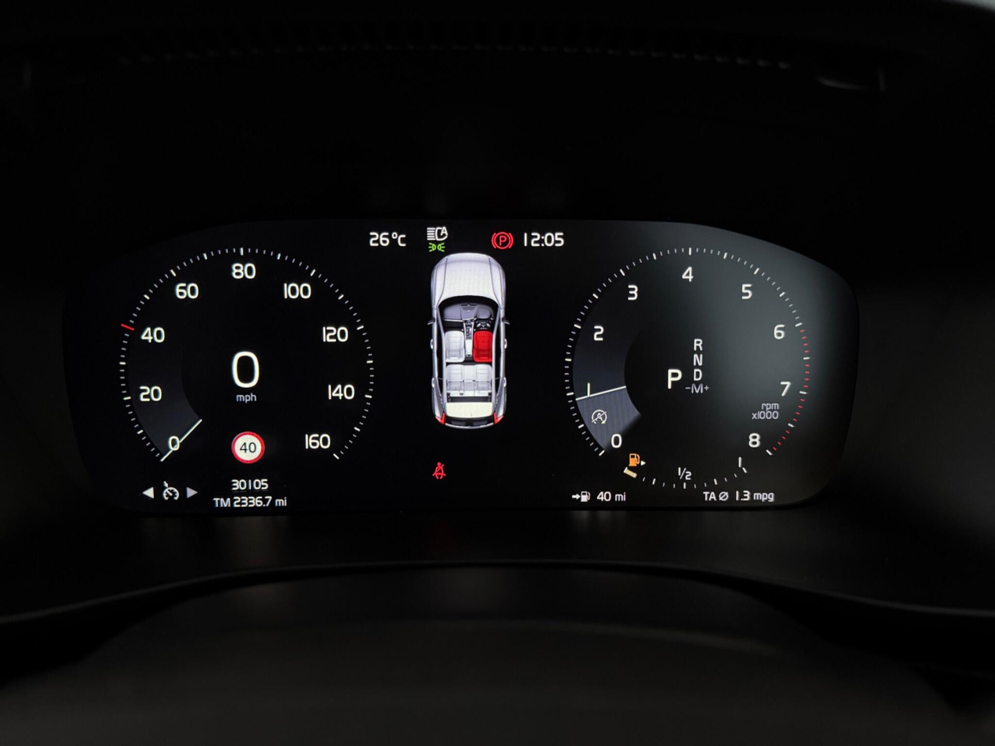 Volvo XC40 view 16