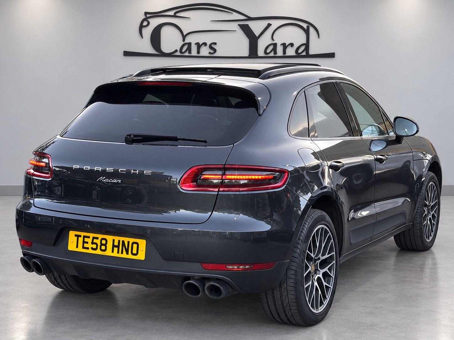 Porsche Macan view 9