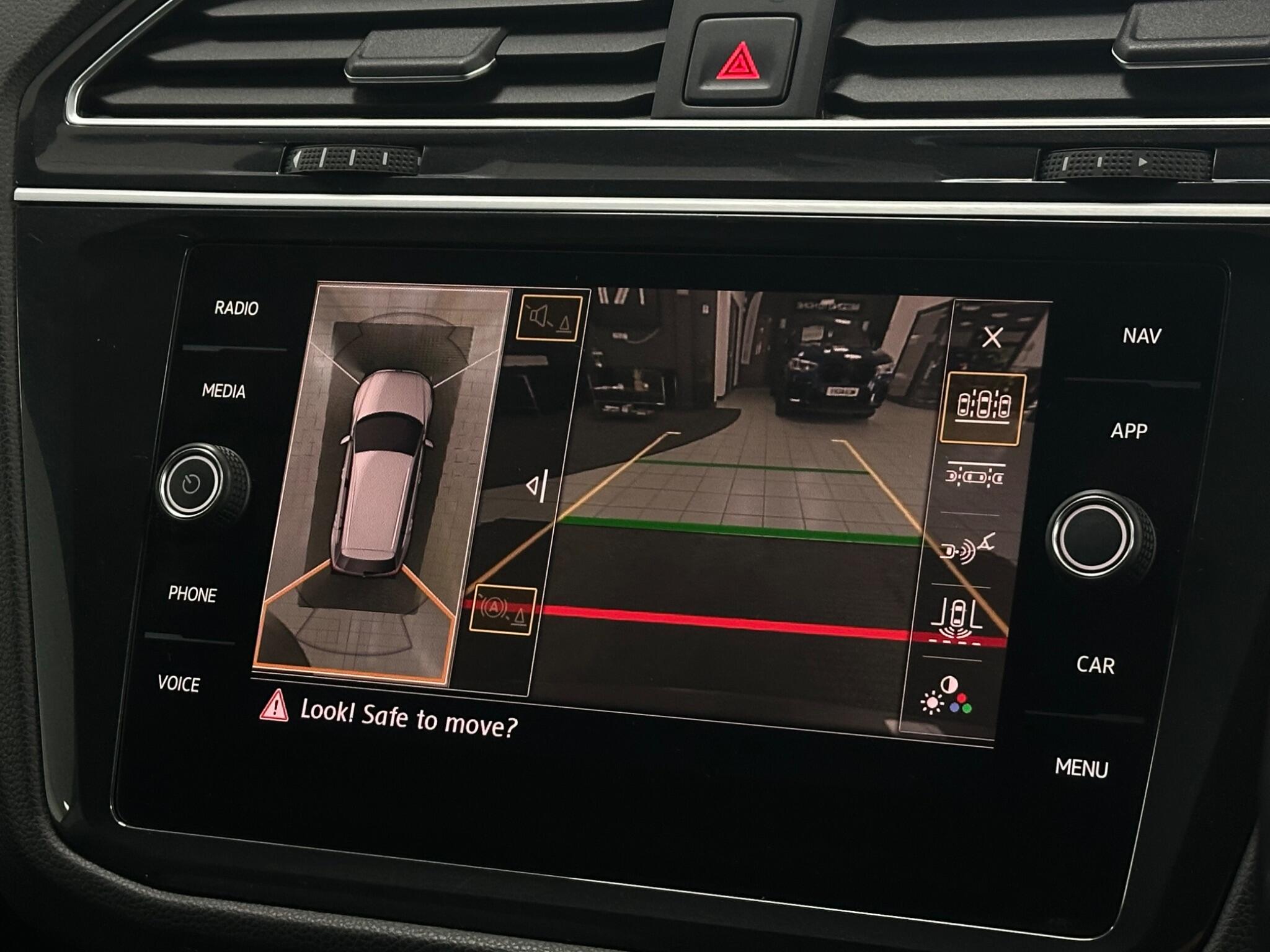 Volkswagen Tiguan view 32
