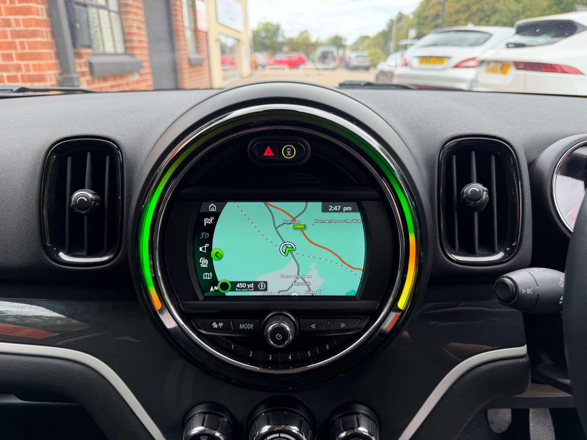 Mini Countryman view 30